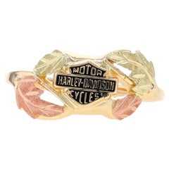 Anello d'oro Harley Davidson Black Hills in oro giallo 10k Foglie