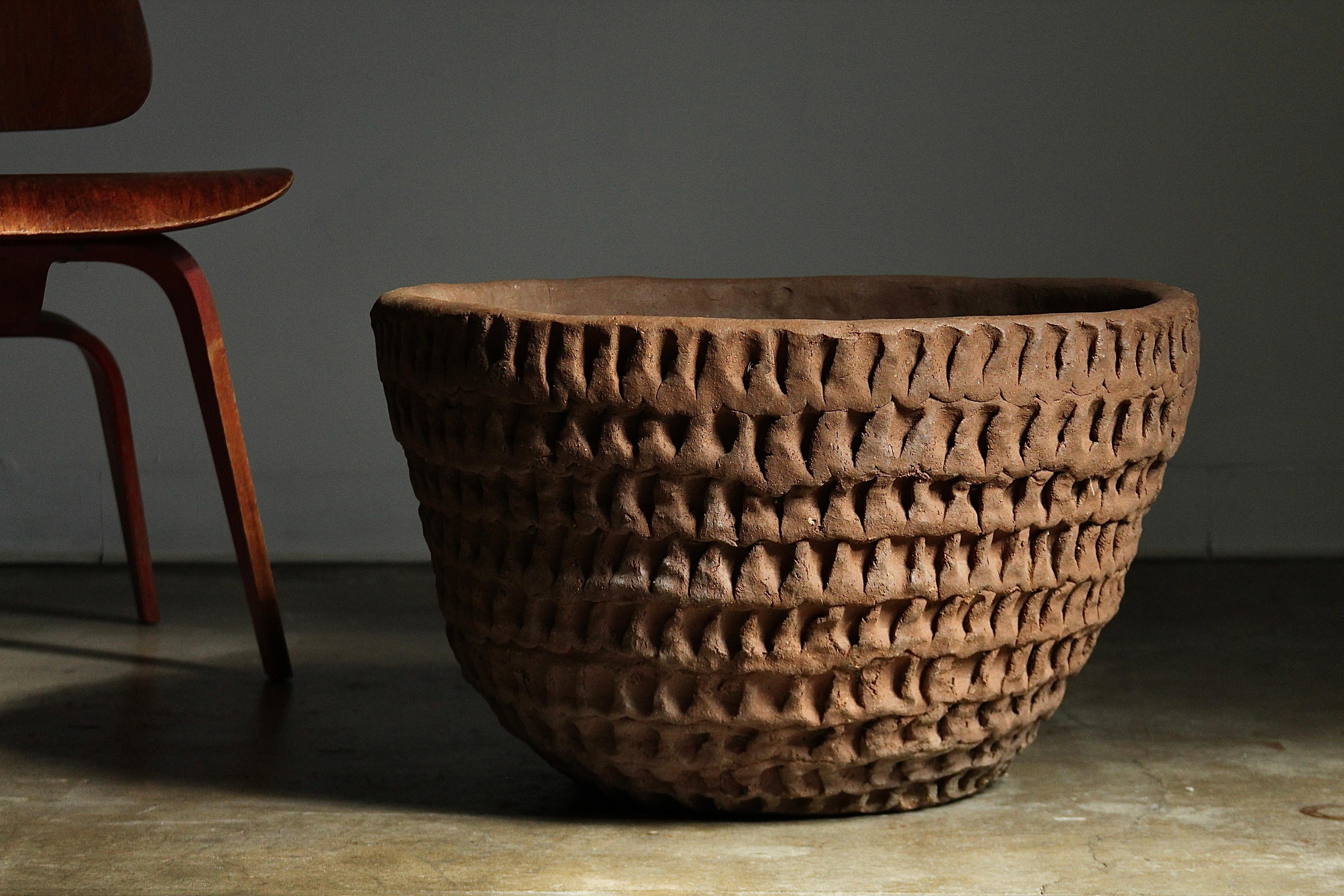 Late 20th Century Stan Bitters Early and Large Stoneware Thumb Pot, 1970