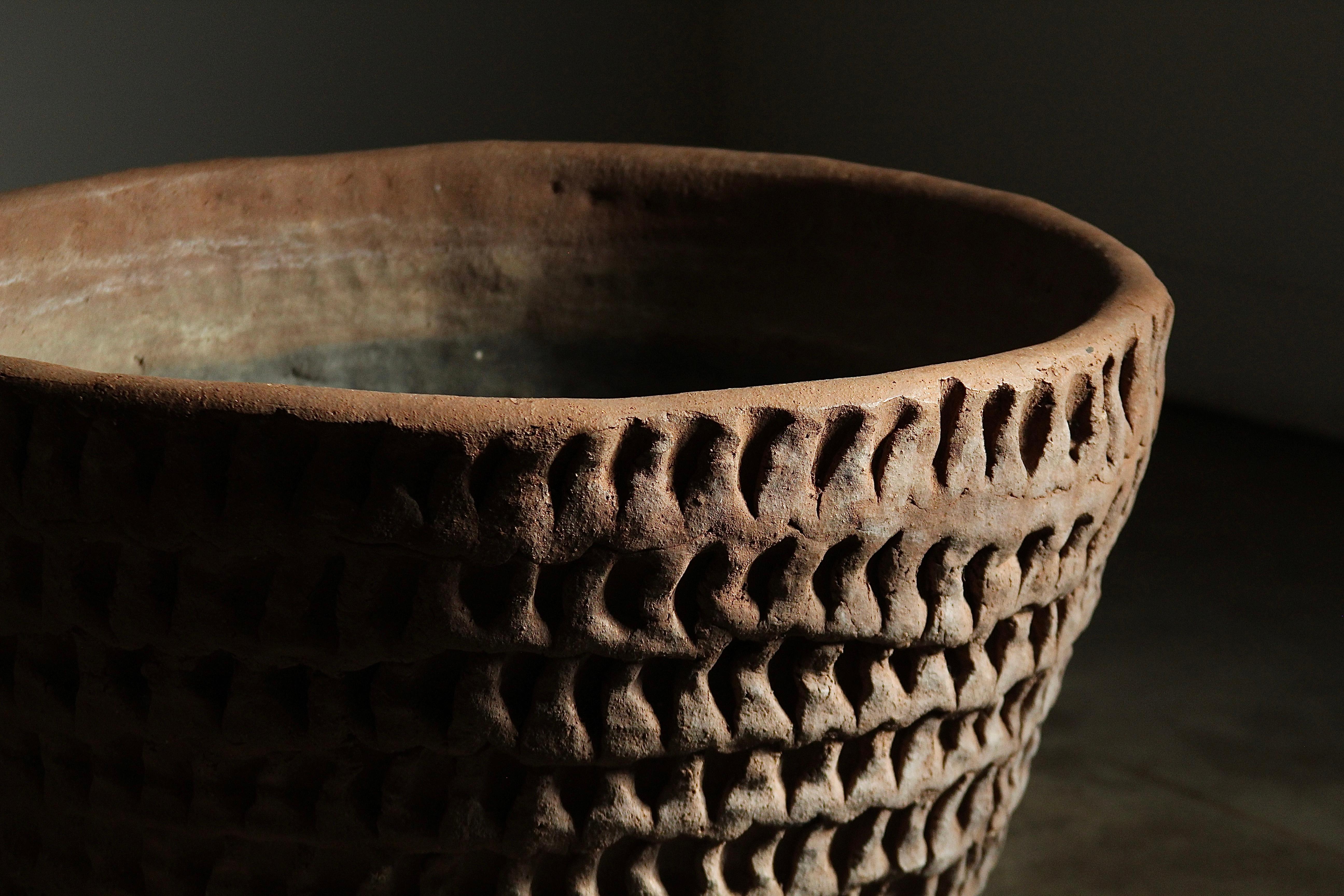 Stan Bitters Early and Large Stoneware Thumb Pot, 1970 2