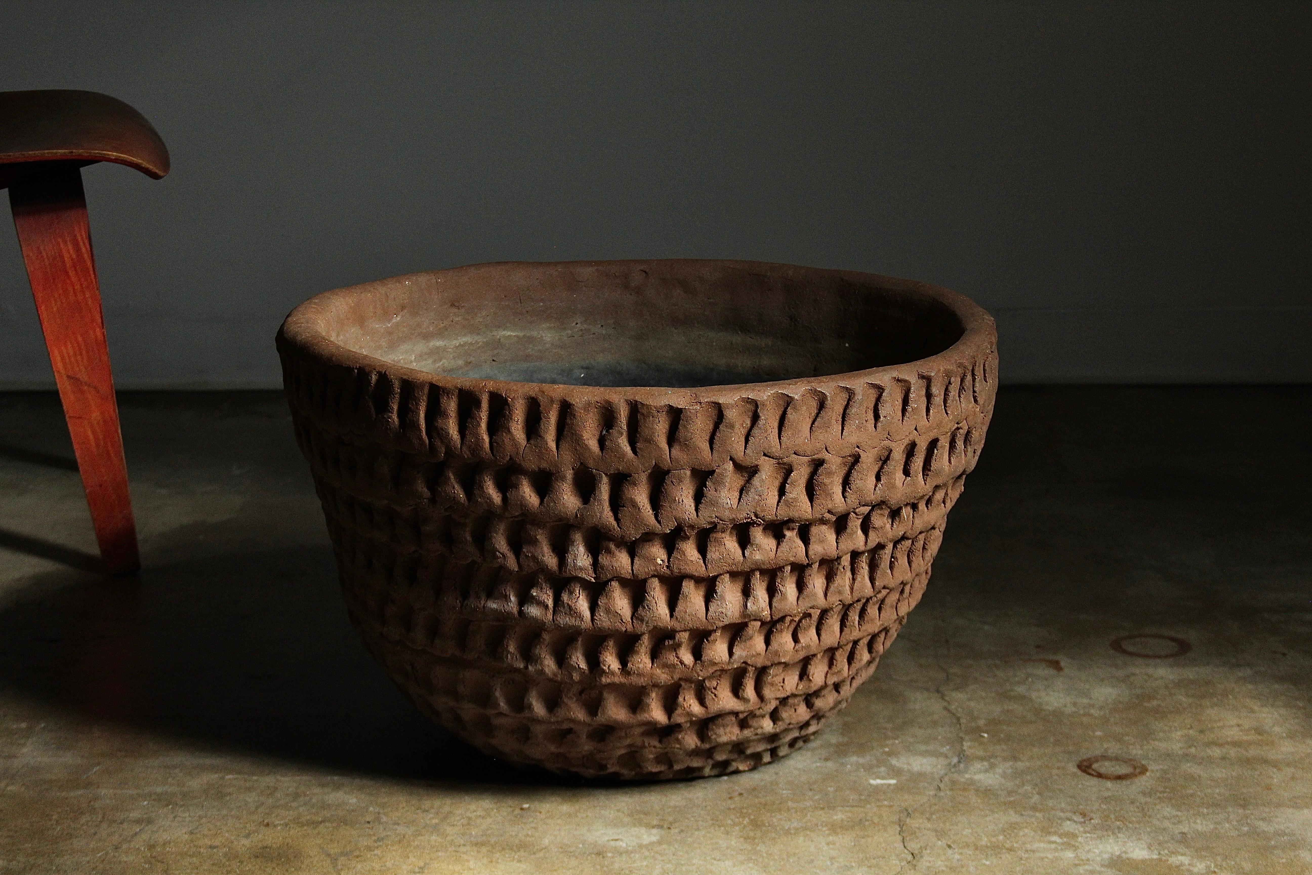 Stan Bitters Early and Large Stoneware Thumb Pot, 1970 3
