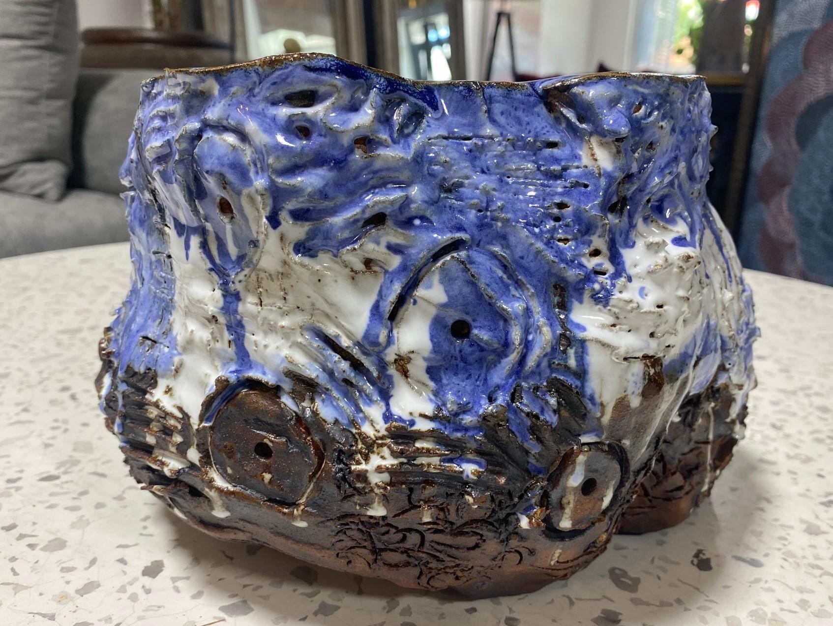 Stan Bitters Signed Large Mid-Century Modern California Pottery Sculpture Bowl In Good Condition For Sale In Studio City, CA