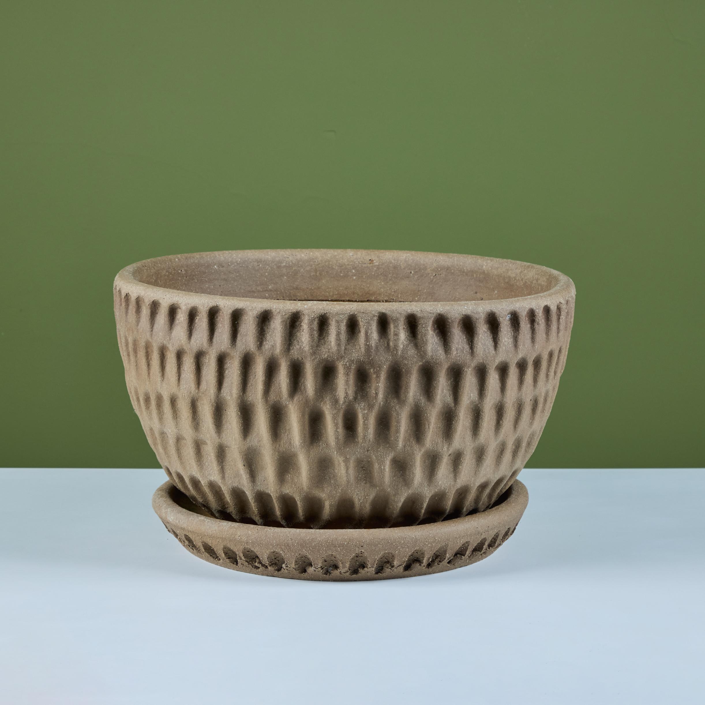 Stan Bitters Thumbprint Planter for Hans Sumpf In Good Condition For Sale In Los Angeles, CA