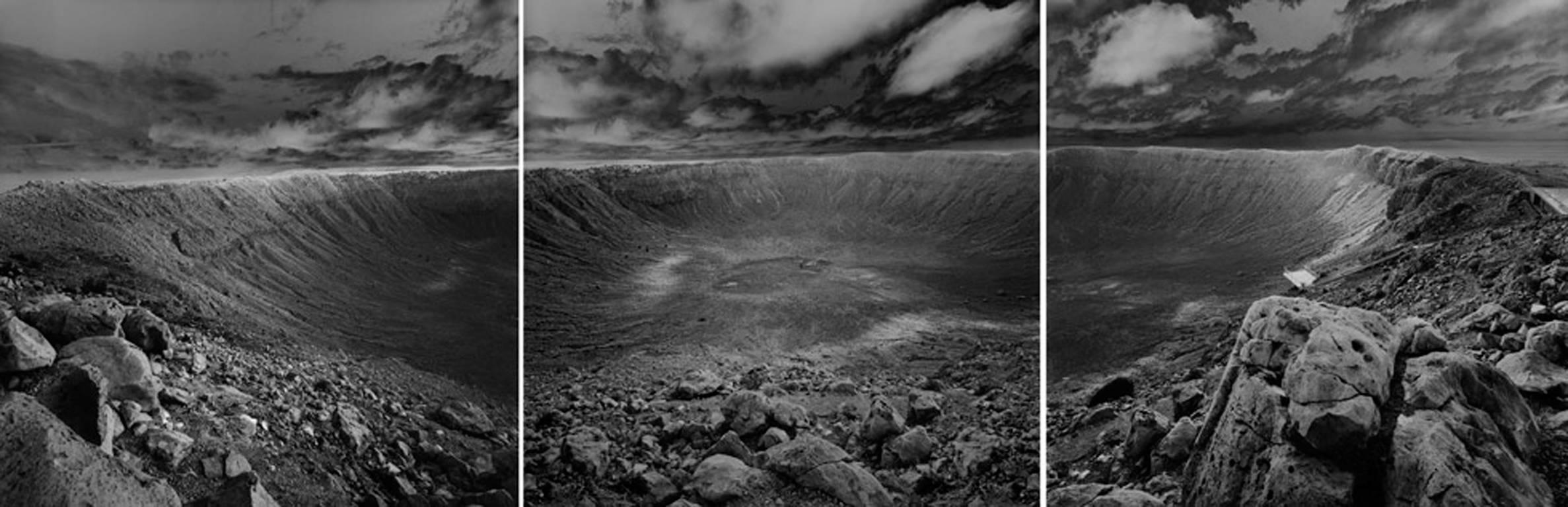 Black and White Photograph Stan Gaz - Origine 6, 7, 8 (Meteor Crater), Arizona, États-Unis