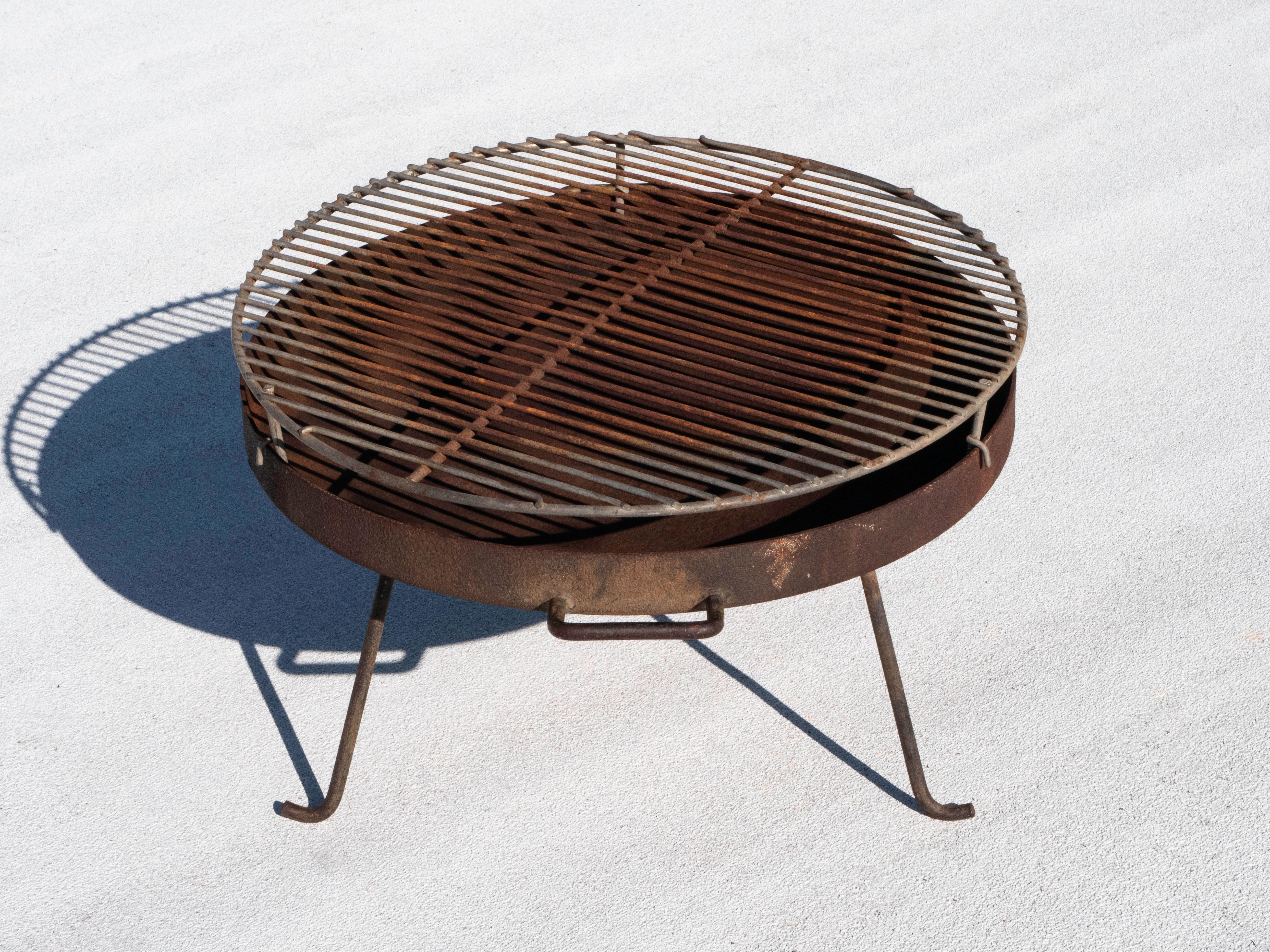 Stan Hawk for Hawk House California Modern Barbeque Brazier / Fire Pit, Circa 19 In Good Condition For Sale In Los Angeles, CA