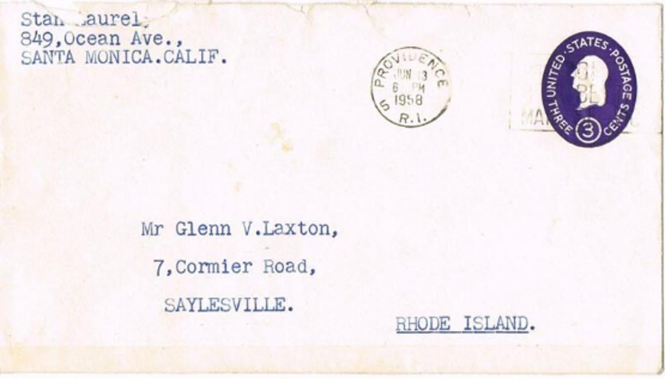 - Lettre signée par Stan Laurel, l'un des membres du duo comique Laurel & Hardy

- Écrit au présentateur Glenn Laxton concernant le début de la carrière de Laurel

Stan Laurel (1890-1965) est l'un des membres du légendaire duo comique Laurel &