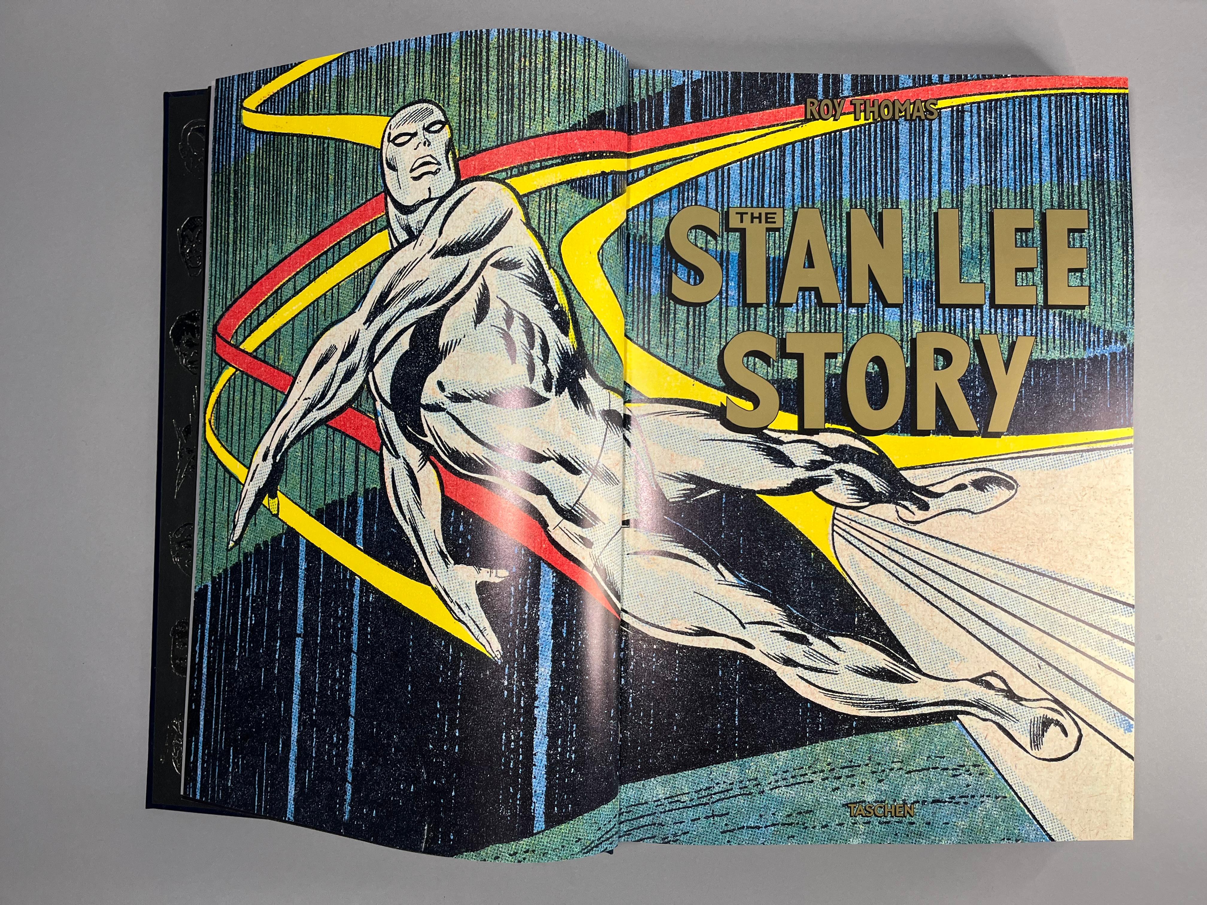 Taschen : Stan LEE  - Édition DELUXE signée au crayon et numérotée #MARVEL - Print de Stan Lee
