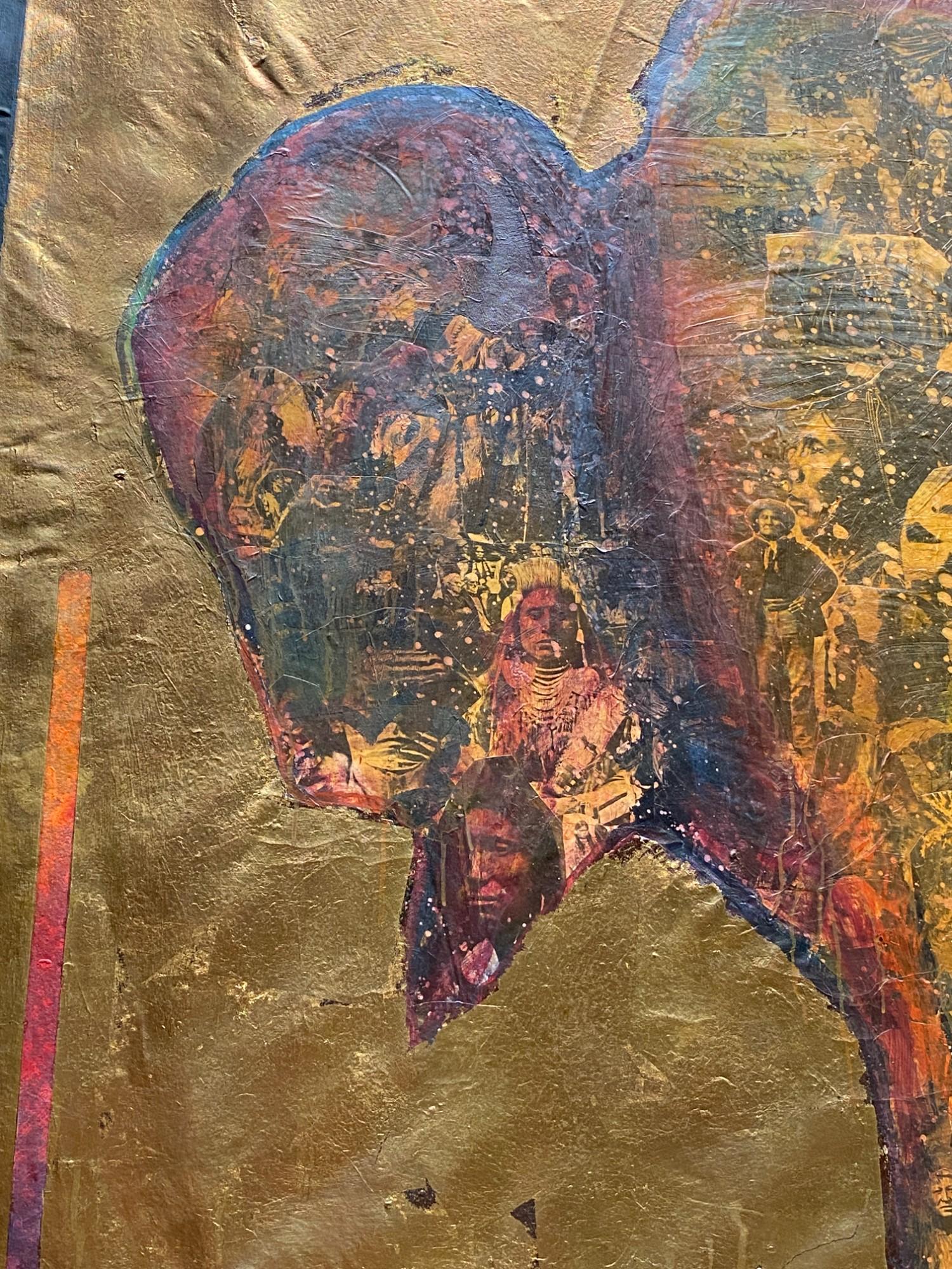 Stan Natchez (Shoshone/Paiute, nato nel 1954)
Bufala contro oro
Tecnica mista su tela (staccata dal telaio)
Firmato sul retro
158cm x 207cm

Provenienza:
Proprietà di una collezione privata, Berkshire
Acquisito da un progetto decorativo per un