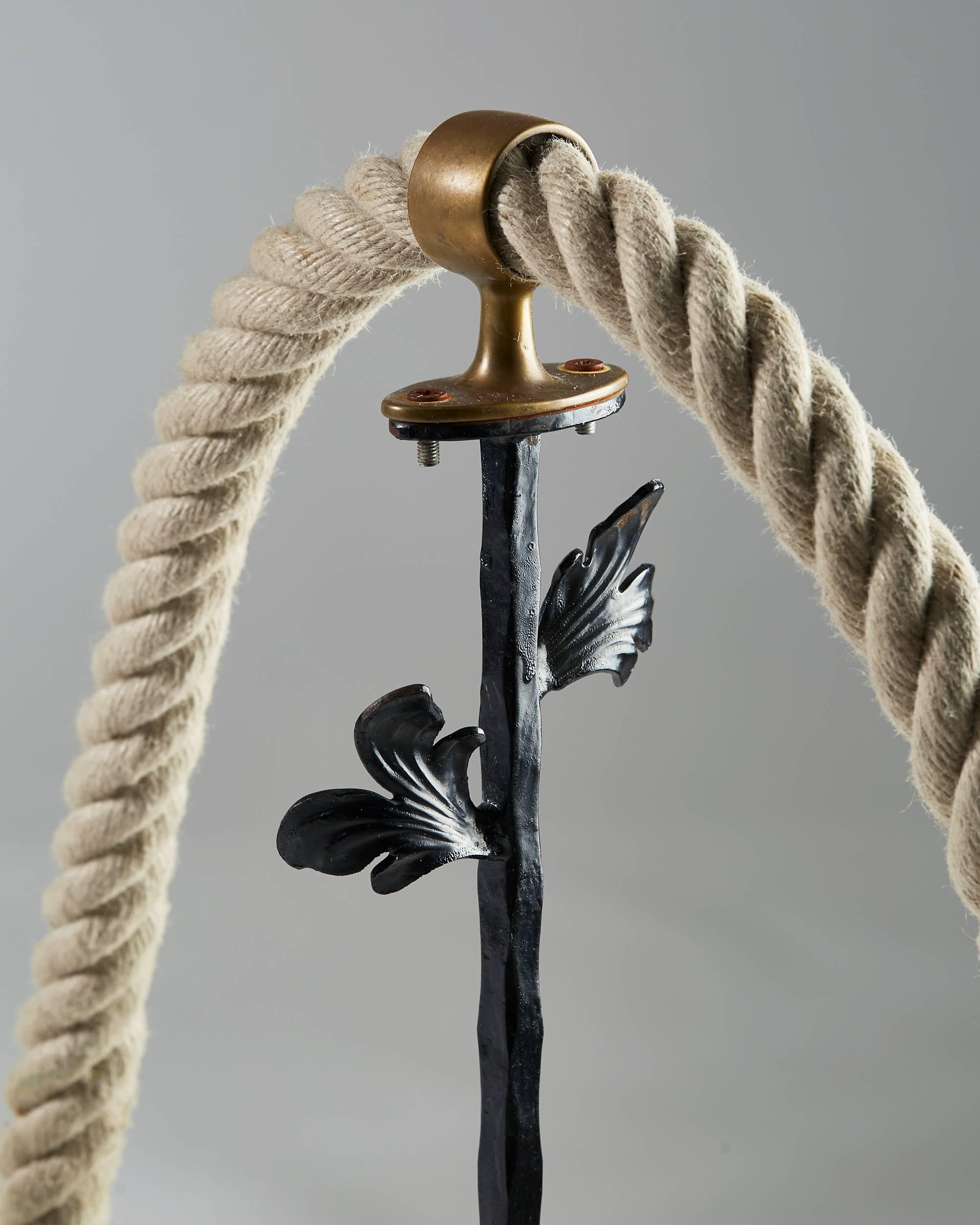 Stanchions with Rope, Anonymous, Sweden, 1900s, Brass, Gate, Room Seperator In Good Condition For Sale In Stockholm, SE