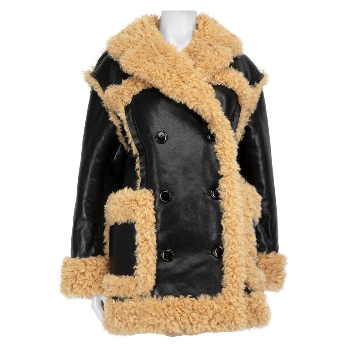 Stand Studio A Manteau surdimensionné en cuir végétal noir Taille S en vente