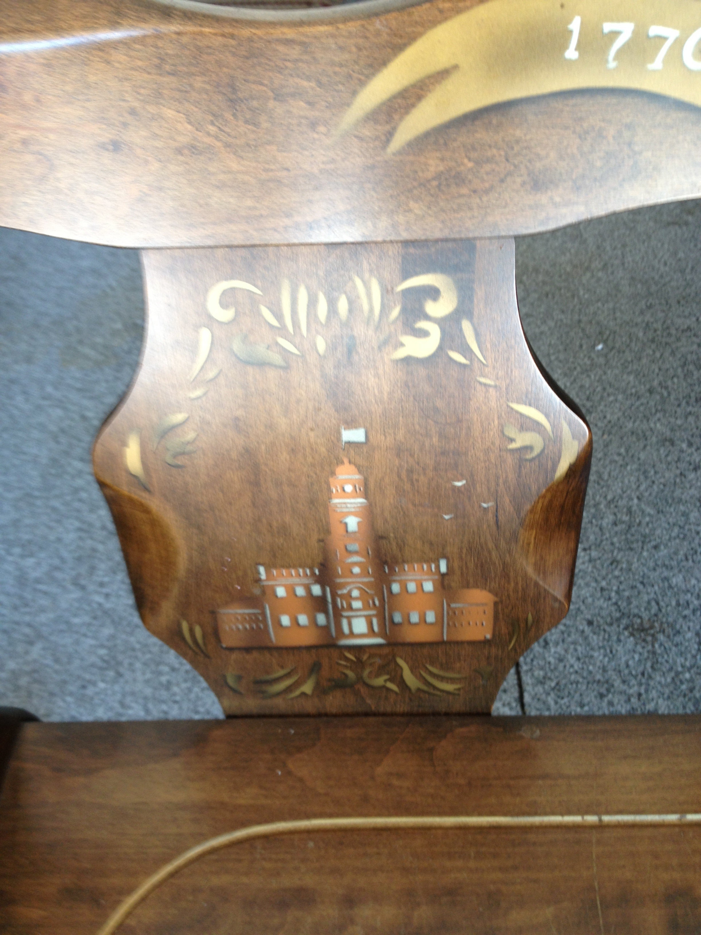 Standard Chair Of Gardner U.S. Bi-Centennial Limited Edition Bank 1776-1976 (American Arts and Crafts) im Angebot