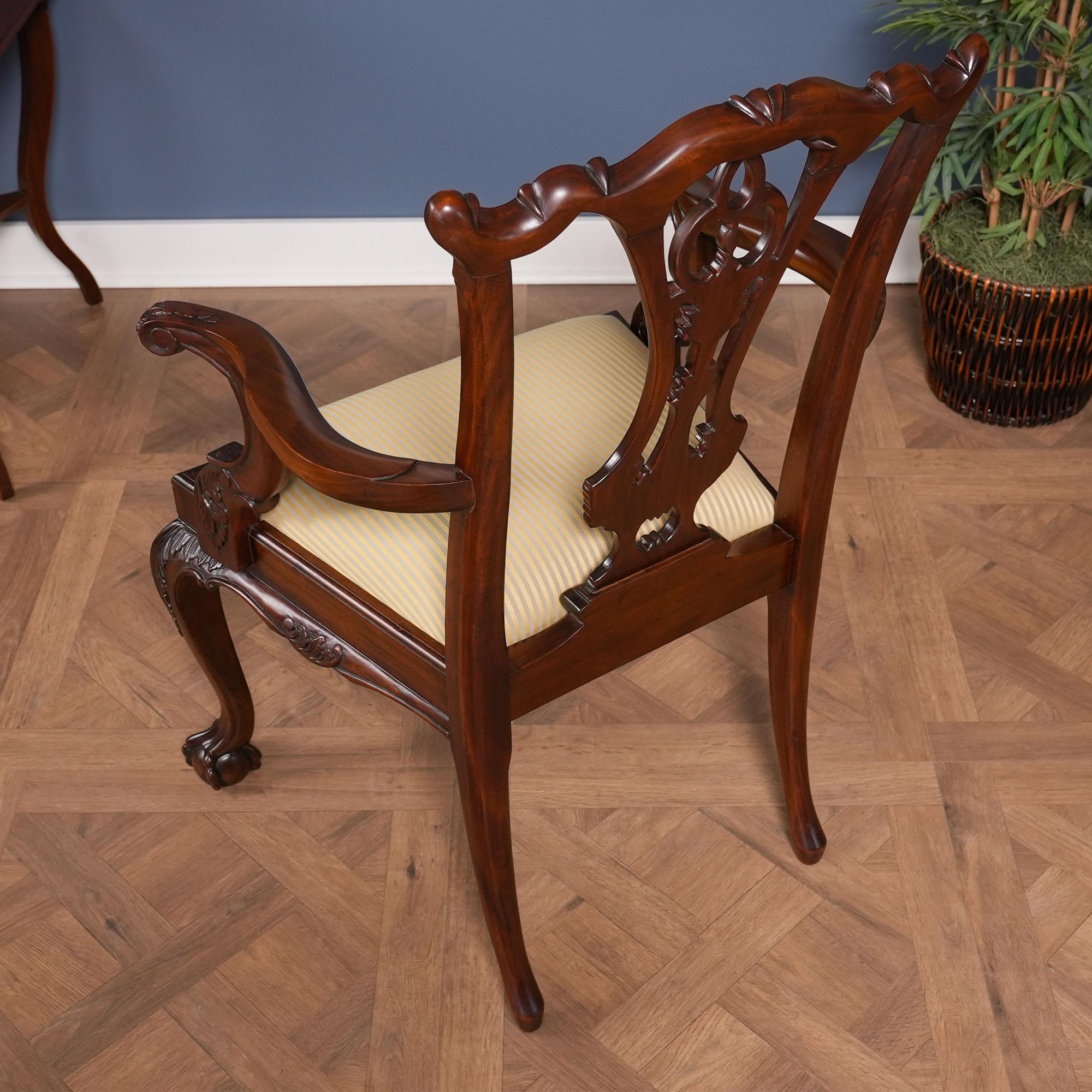 Sedie Standard Chippendale, set di dieci sedie in vendita 6