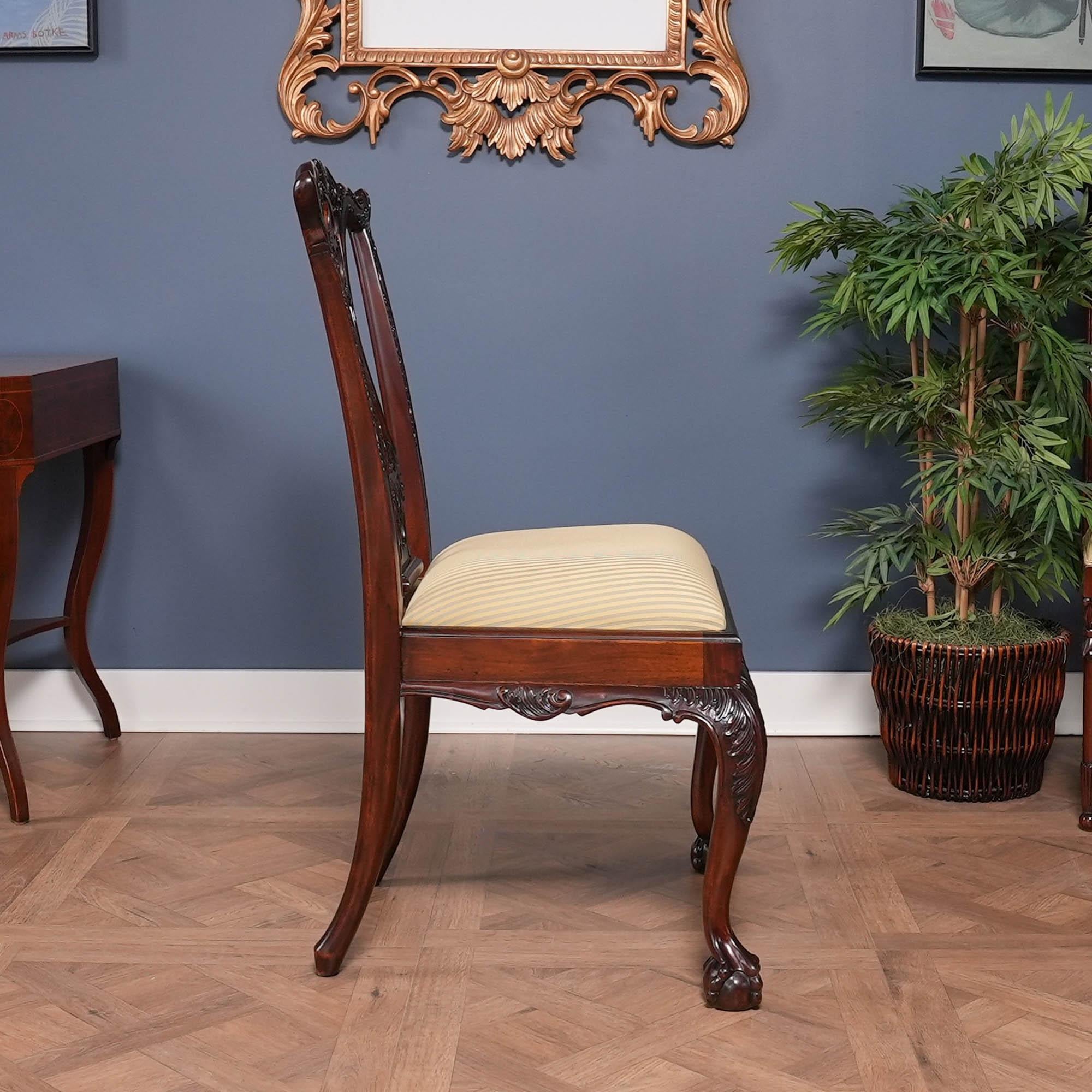Sedie Standard Chippendale, set di dieci sedie in vendita 10