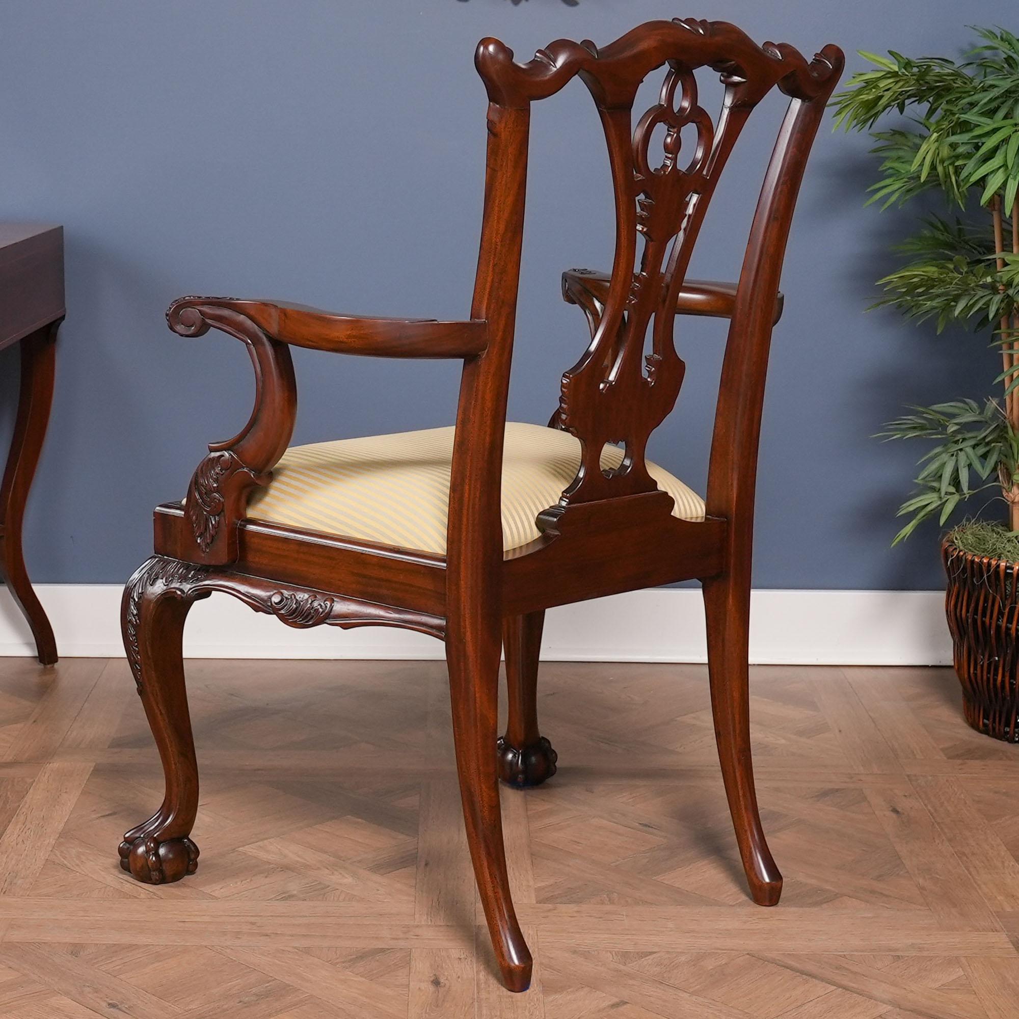 XXI secolo e contemporaneo Sedie Standard Chippendale, set di dieci sedie in vendita
