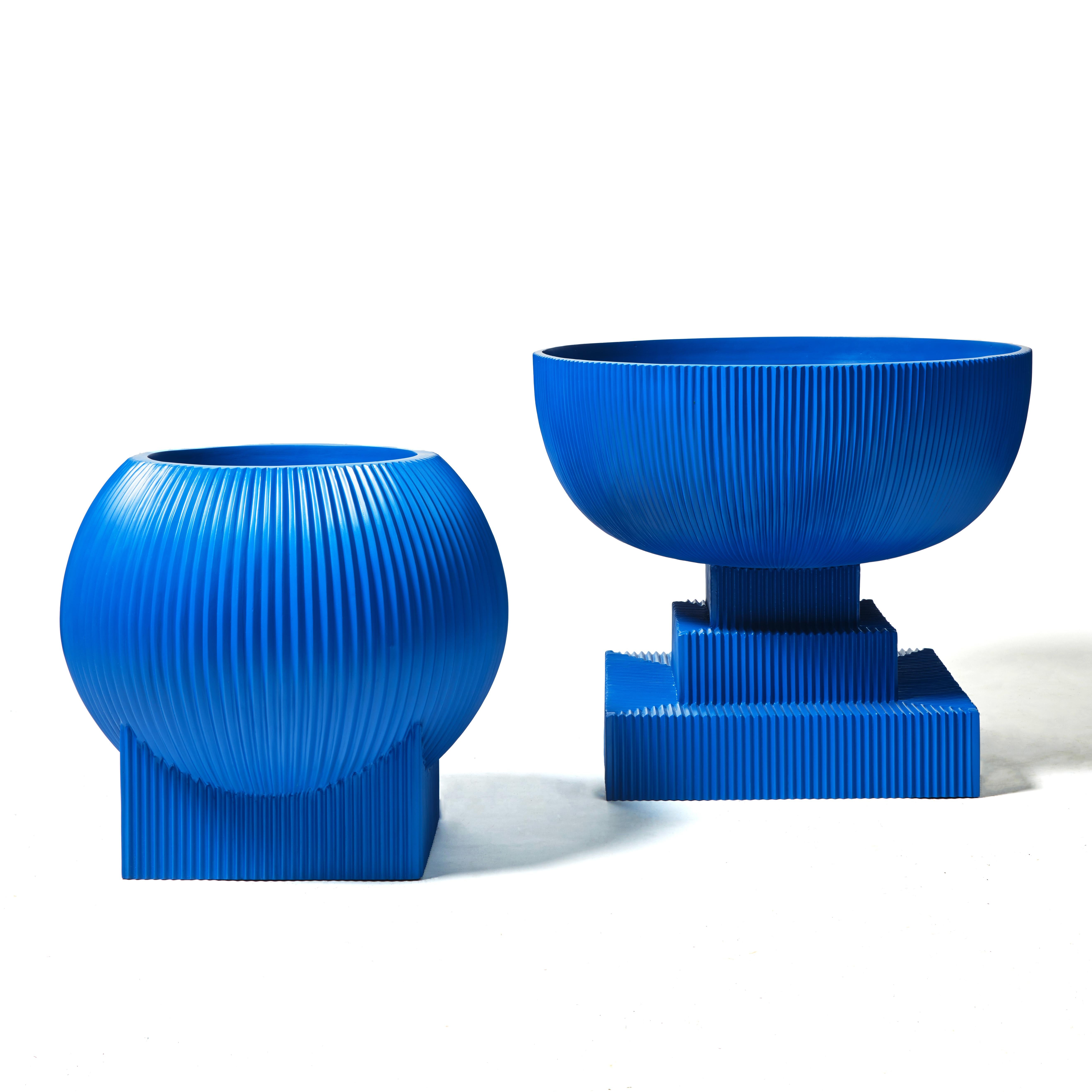 Jardinera Estándar Plana de Fibra de Vidrio para Exterior e Interior 'Azul' Bandeja de Drenaje Siglo XXI y contemporáneo en venta