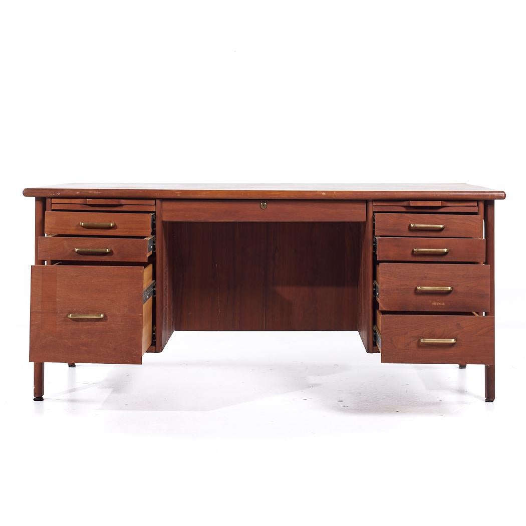 Standard Furniture Mid Century Walnut and Brass Executive Desk For Sale 2