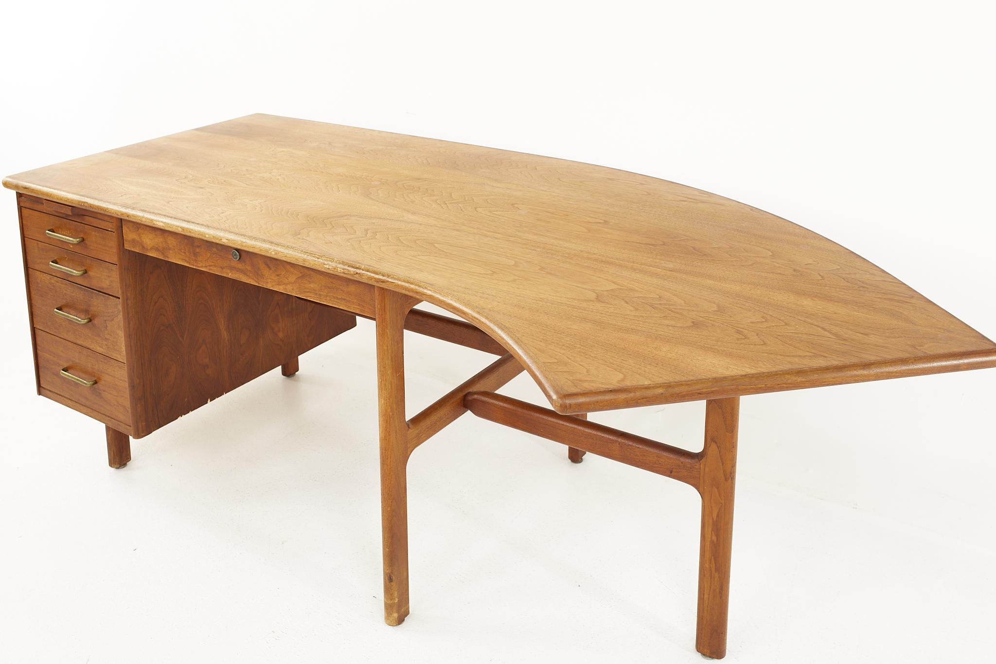 Standard Furniture Mid Century Walnut Boomerang Desk 4