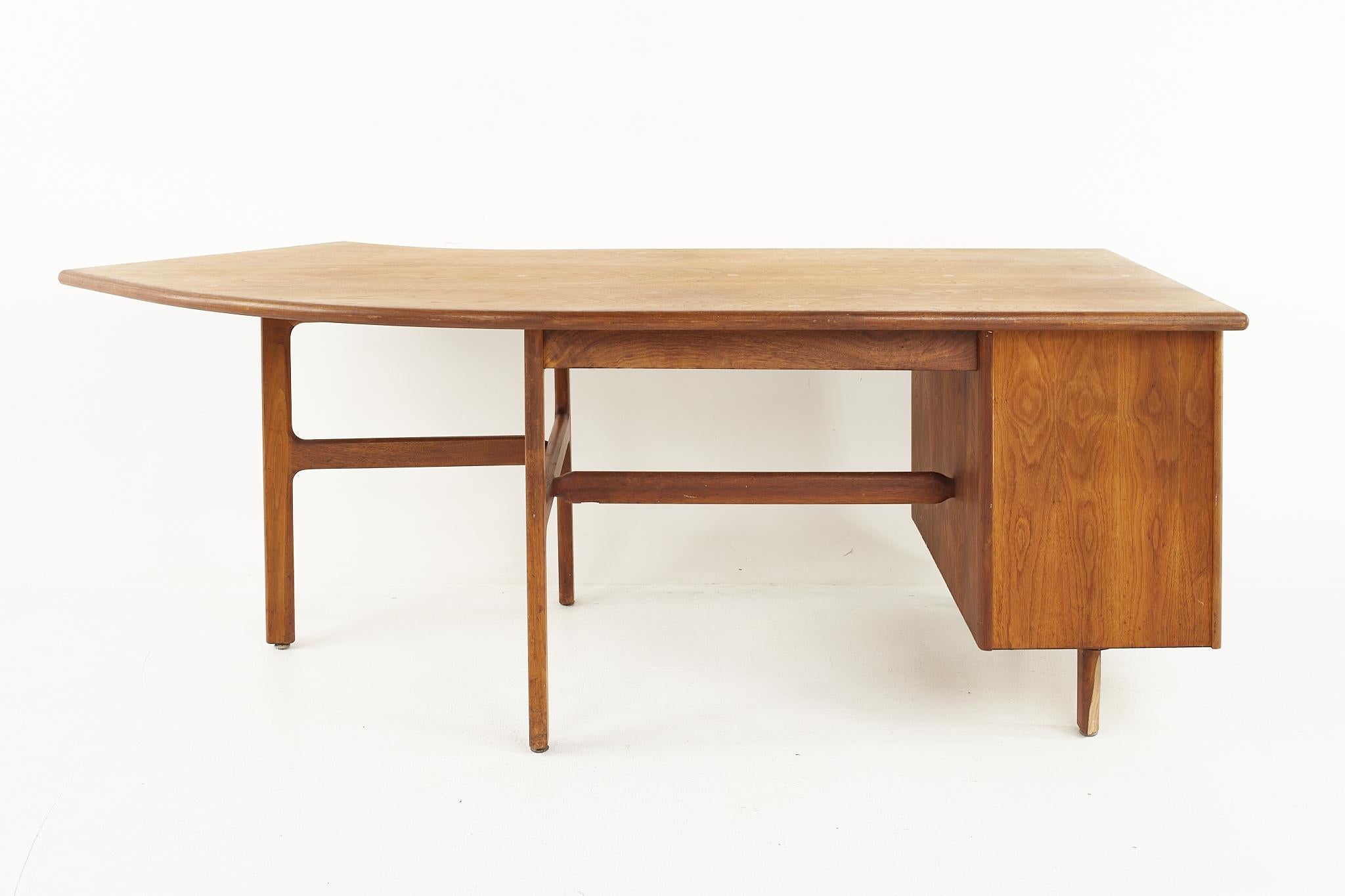 Late 20th Century Standard Furniture Mid Century Walnut Boomerang Desk