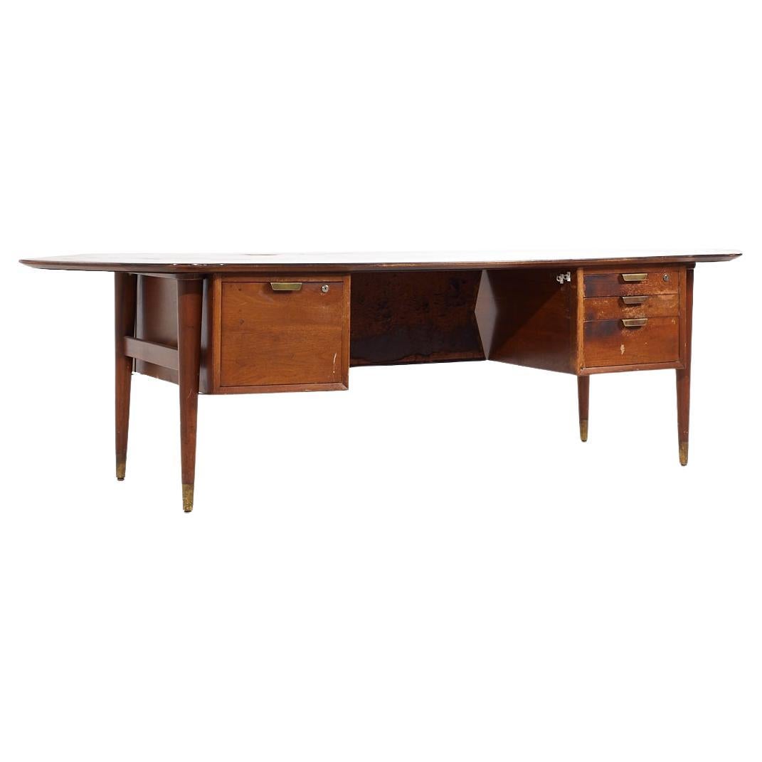 Standard Furniture Mid Century Walnut Boomerang Executive Desk For Sale