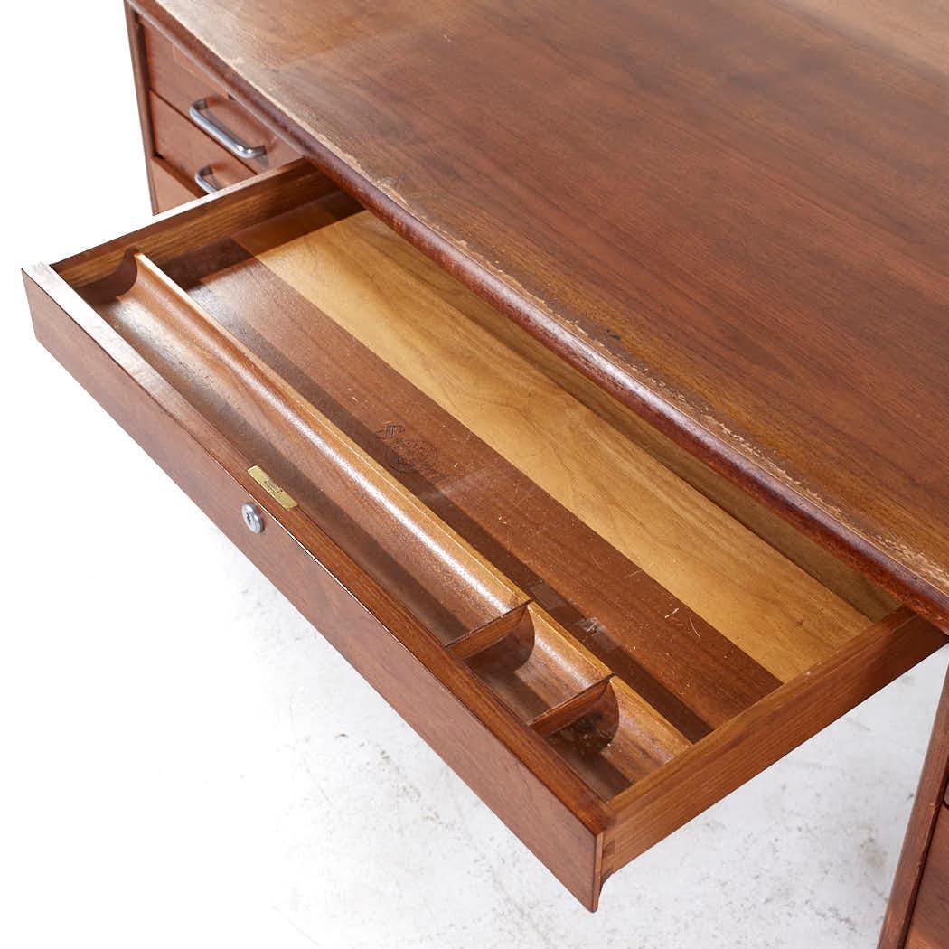 Standard Furniture Mid Century Walnut Executive Desk For Sale 3