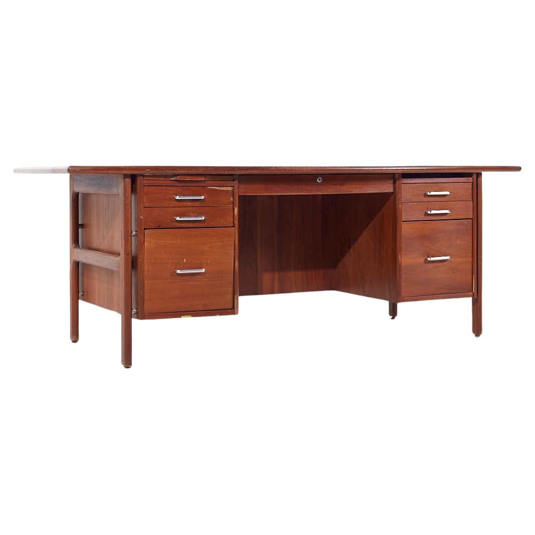 Standard Furniture Mid Century Walnut Executive Desk For Sale