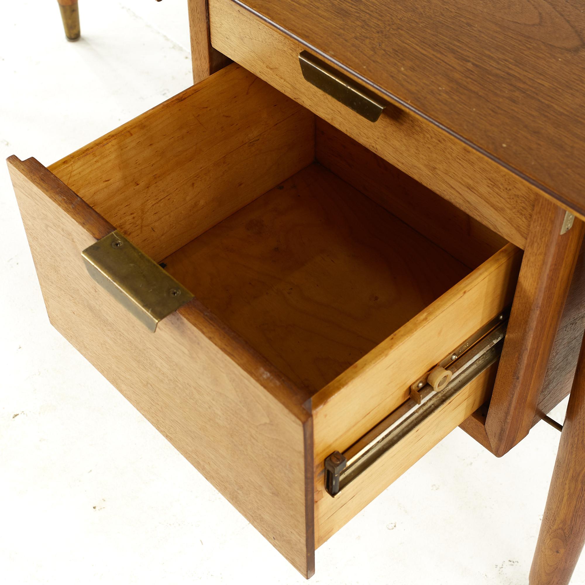 Standard Furniture Mid Century Walnut Single Pedestal Desk 3
