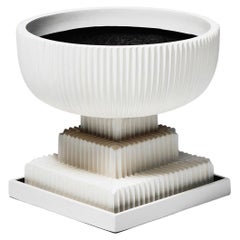 Jardinière d'intérieur 'Ivory' en fibre de verre 'Standard Modern Urn' Plateau de drainage