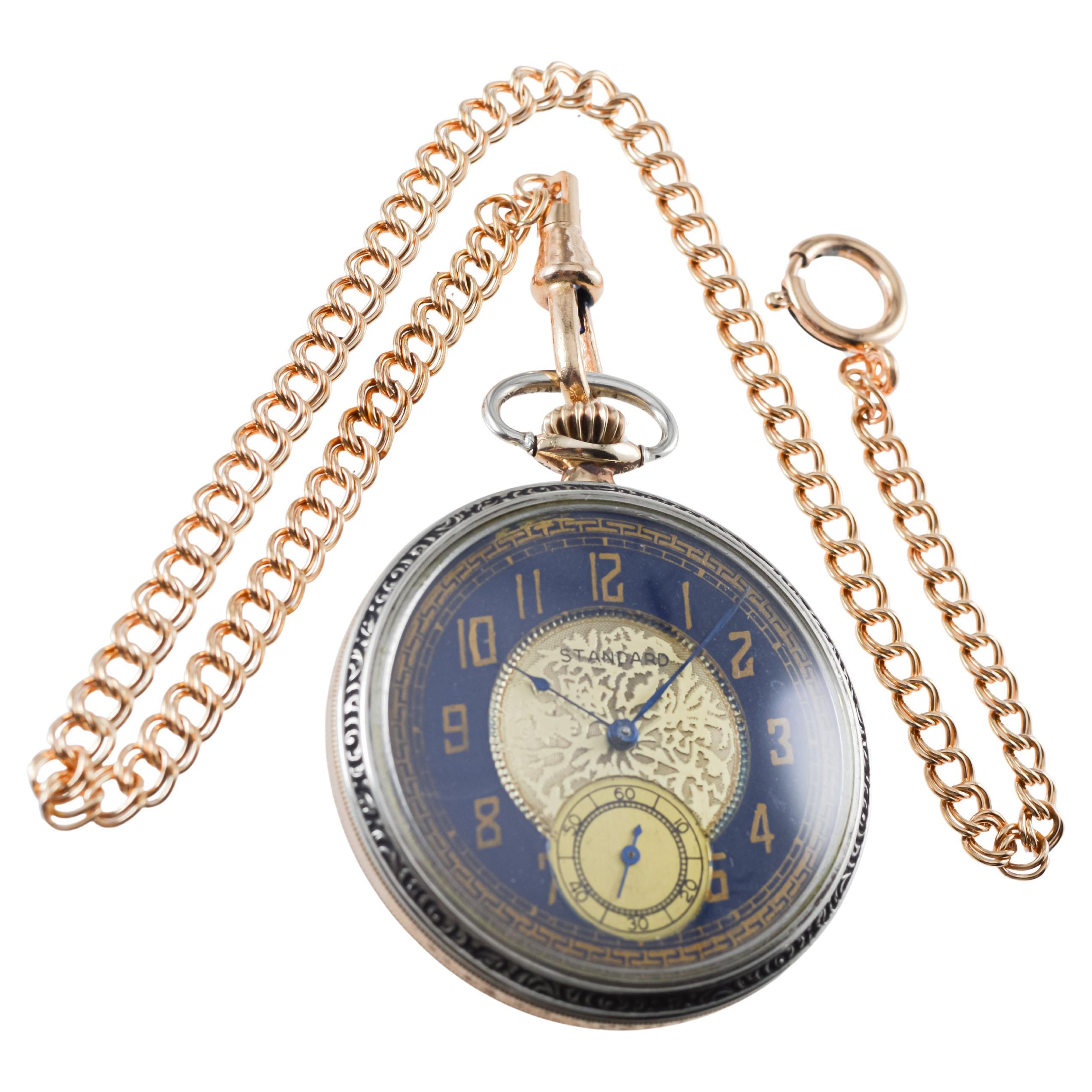 FACTORY / HOUSE: Standard Watch Company
STYLE / REFERENCE: Art Deco
METAL / MATERIAL: Nickel
CIRCA / YEAR: 1920's
DIMENSIONS / SIZE: Diameter 43mm
MOVEMENT / CALIBER: Manual Winding / 7 Jewels / Caliber 12 Size
DIAL / HANDS: Blue with Arabic