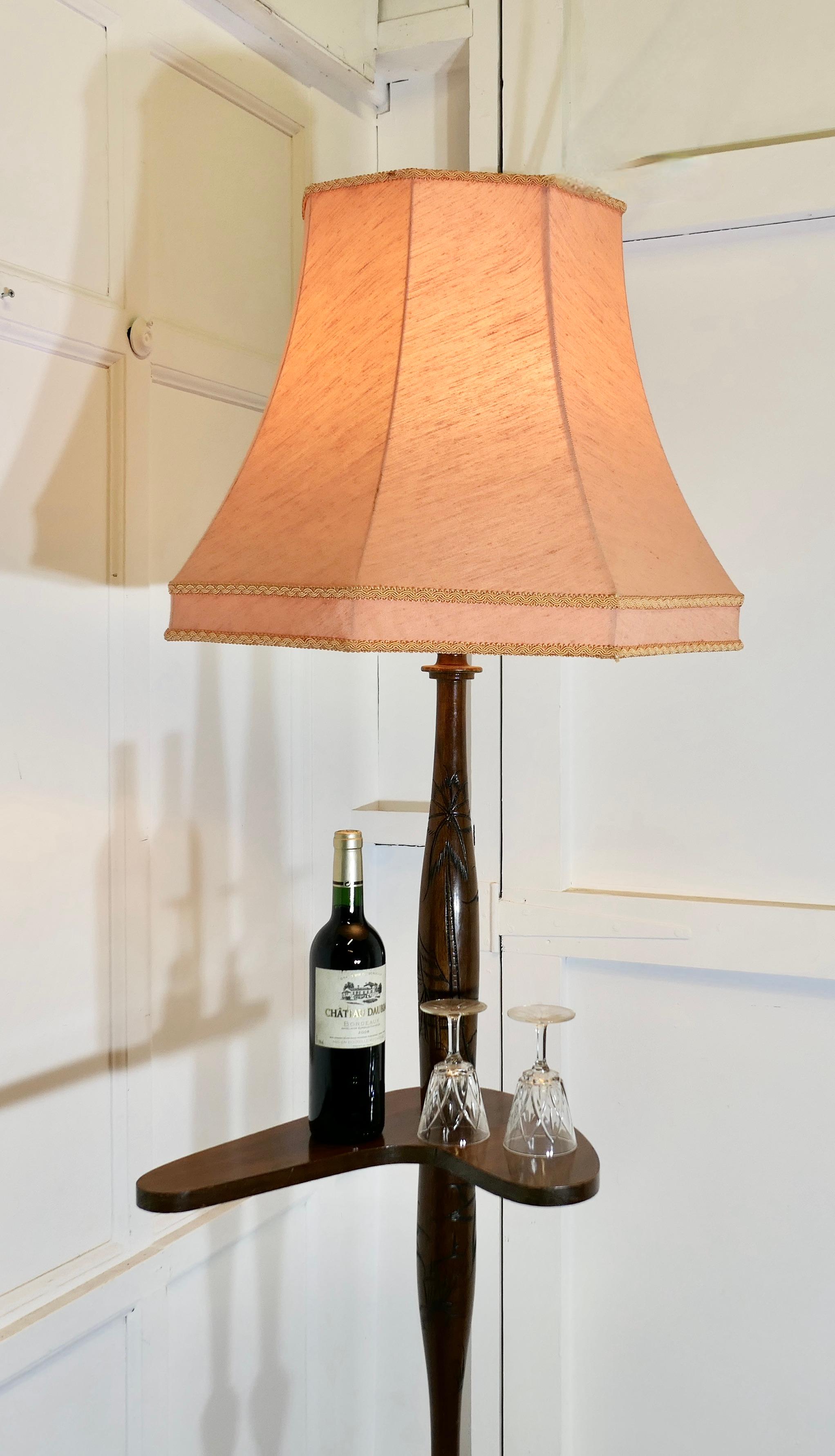 Standard- oder Stehlampe mit Palmendekoration (Mitte des 20. Jahrhunderts) im Angebot