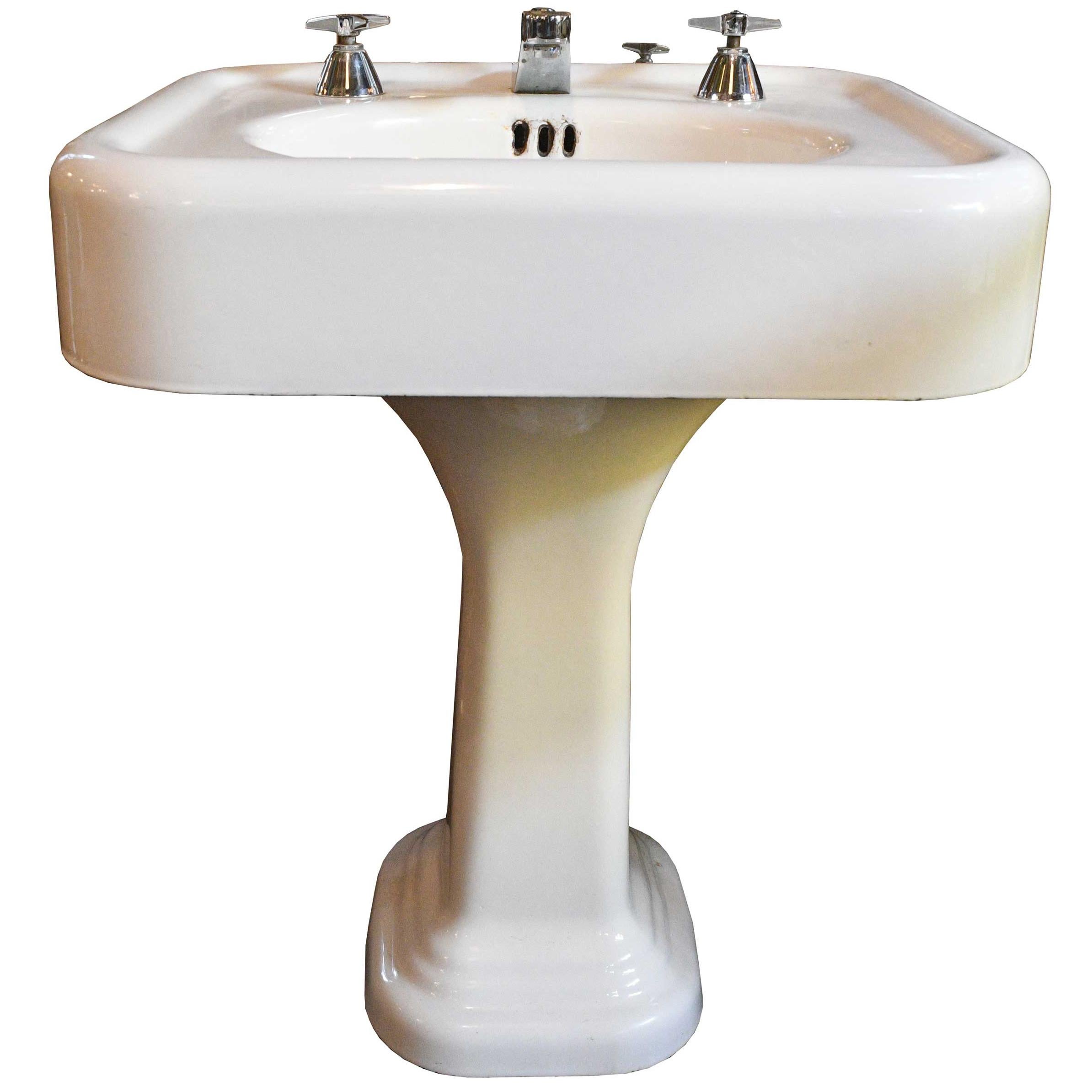 "Standard" Pedestal Sink