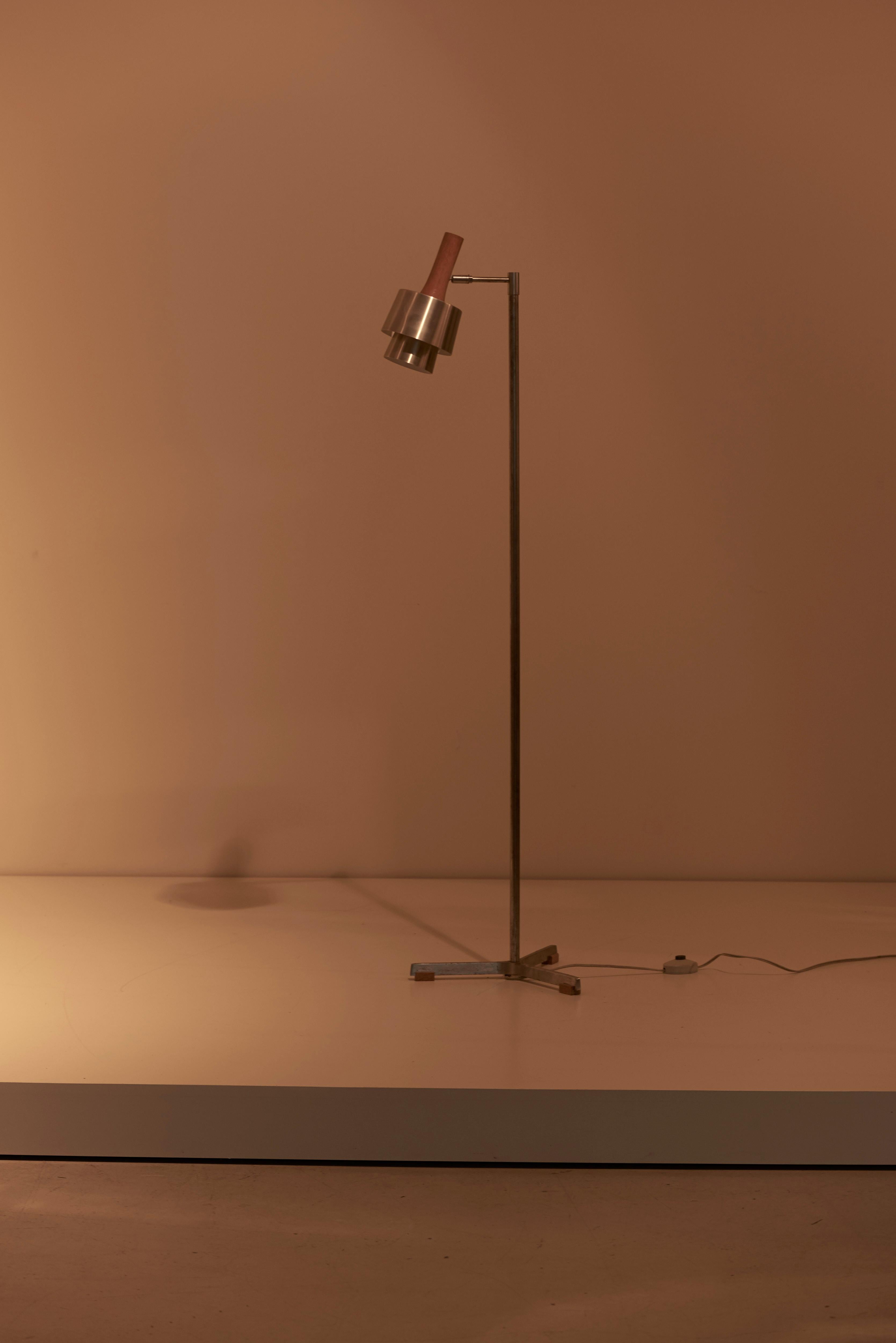 Floor or reading lamp designed by Jo Hammerborg for Fog & Mørup in steel with a three divided stand.

To be on the safe side, the lamps should be checked locally by a specialist concerning local requirements.