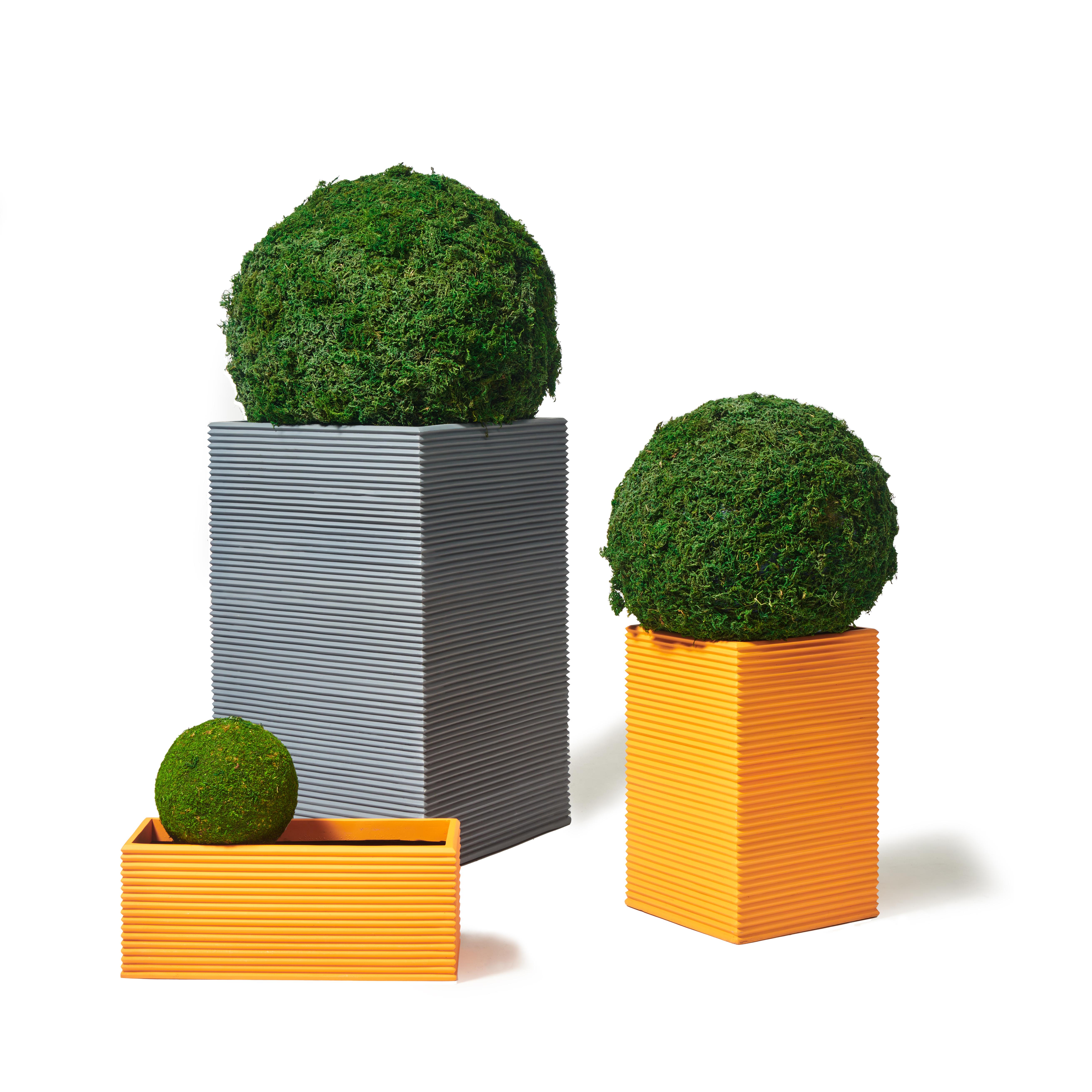 Modern Standard Tall Rectangular Fiberglass Indoor Outdoor Planter 'Black' For Sale