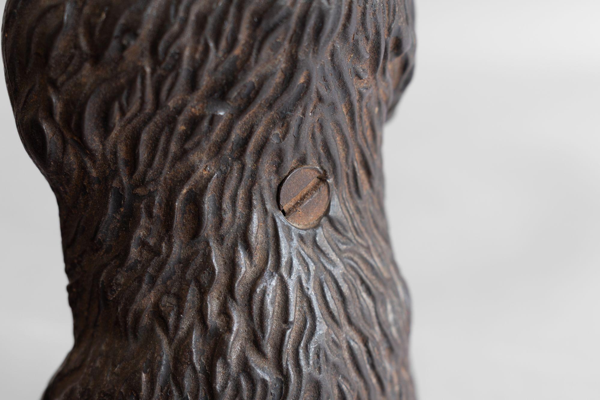 Salvadanaio con orso in piedi in vendita 1