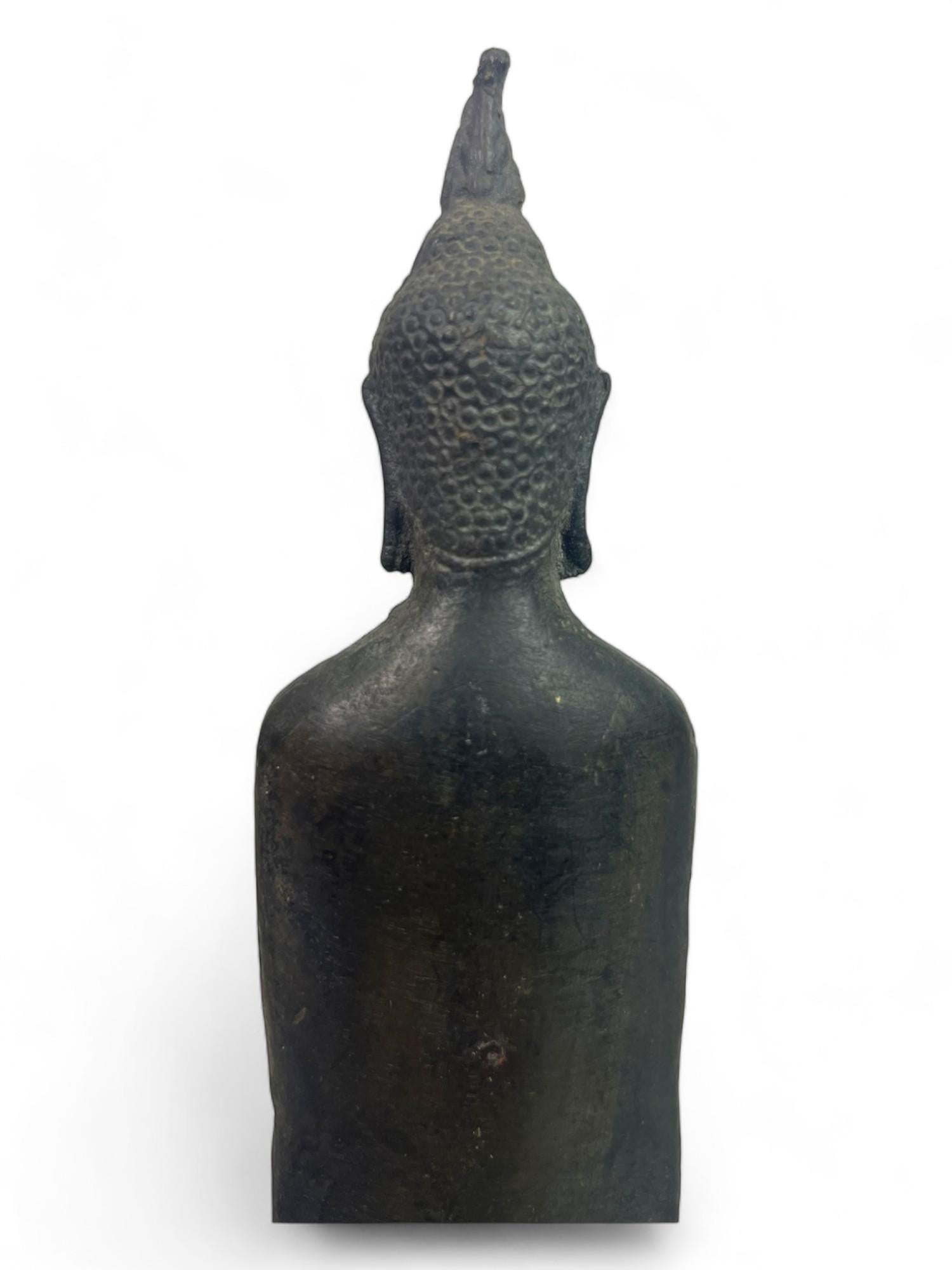 Buddha di bronzo in piedi, Thailandia, XIX secolo, stile I. B. U. in vendita 5