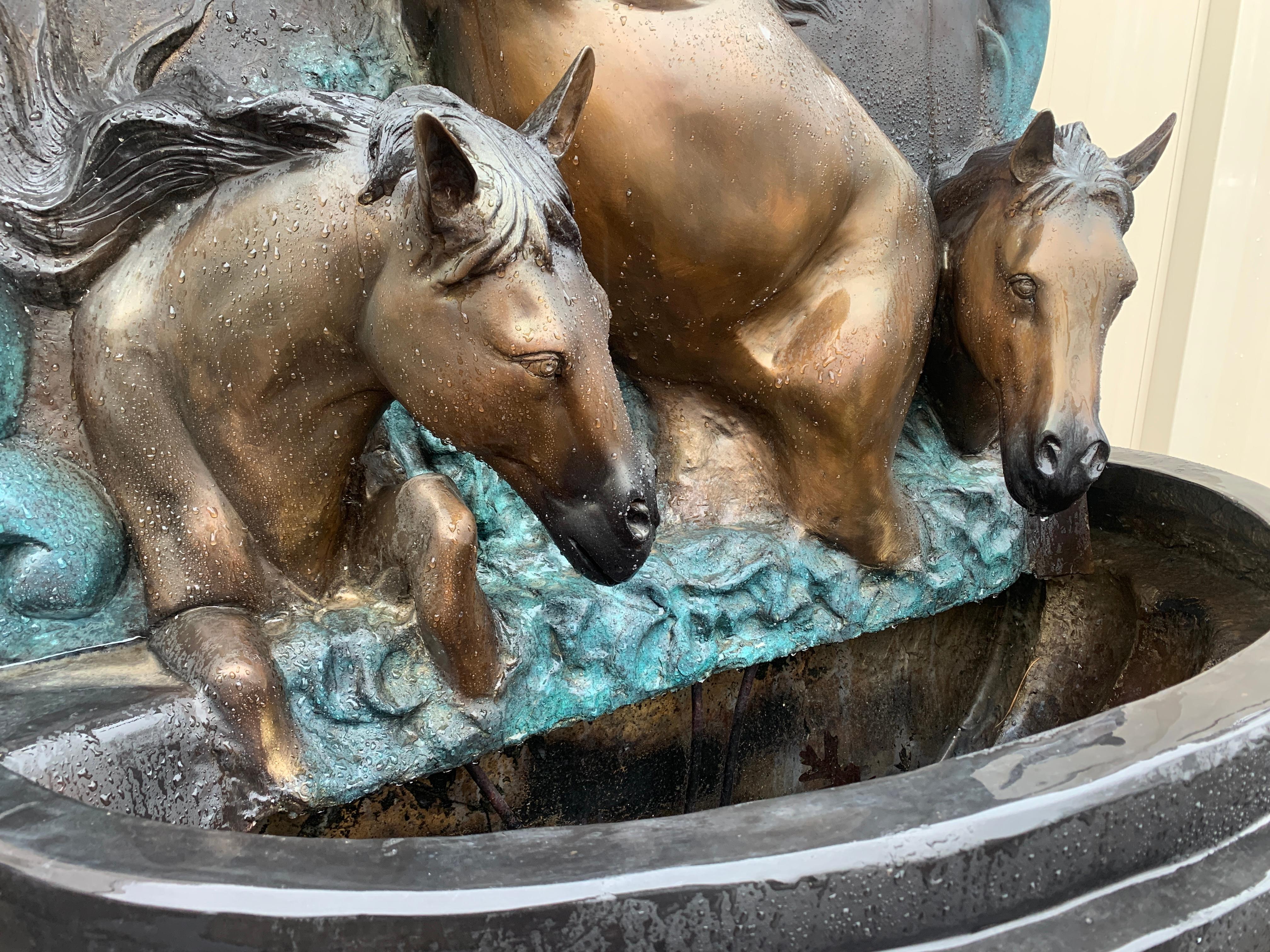 Bronze Fontaine à cheval en bronze Stand Stand en vente