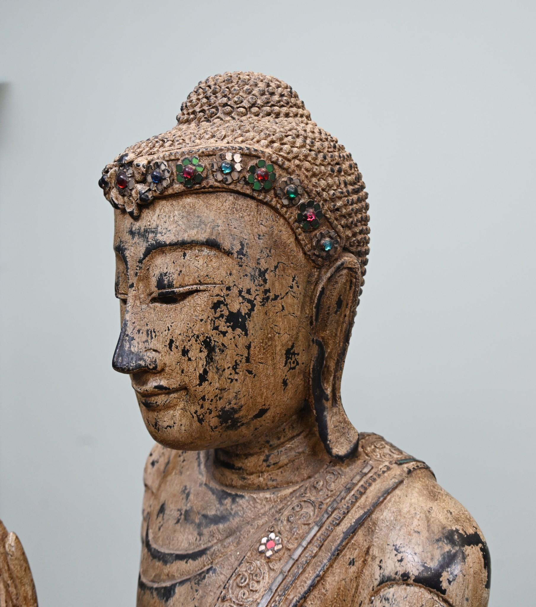 Estatua de Buda birmano de pie tallada Budismo Arte budista en venta 6