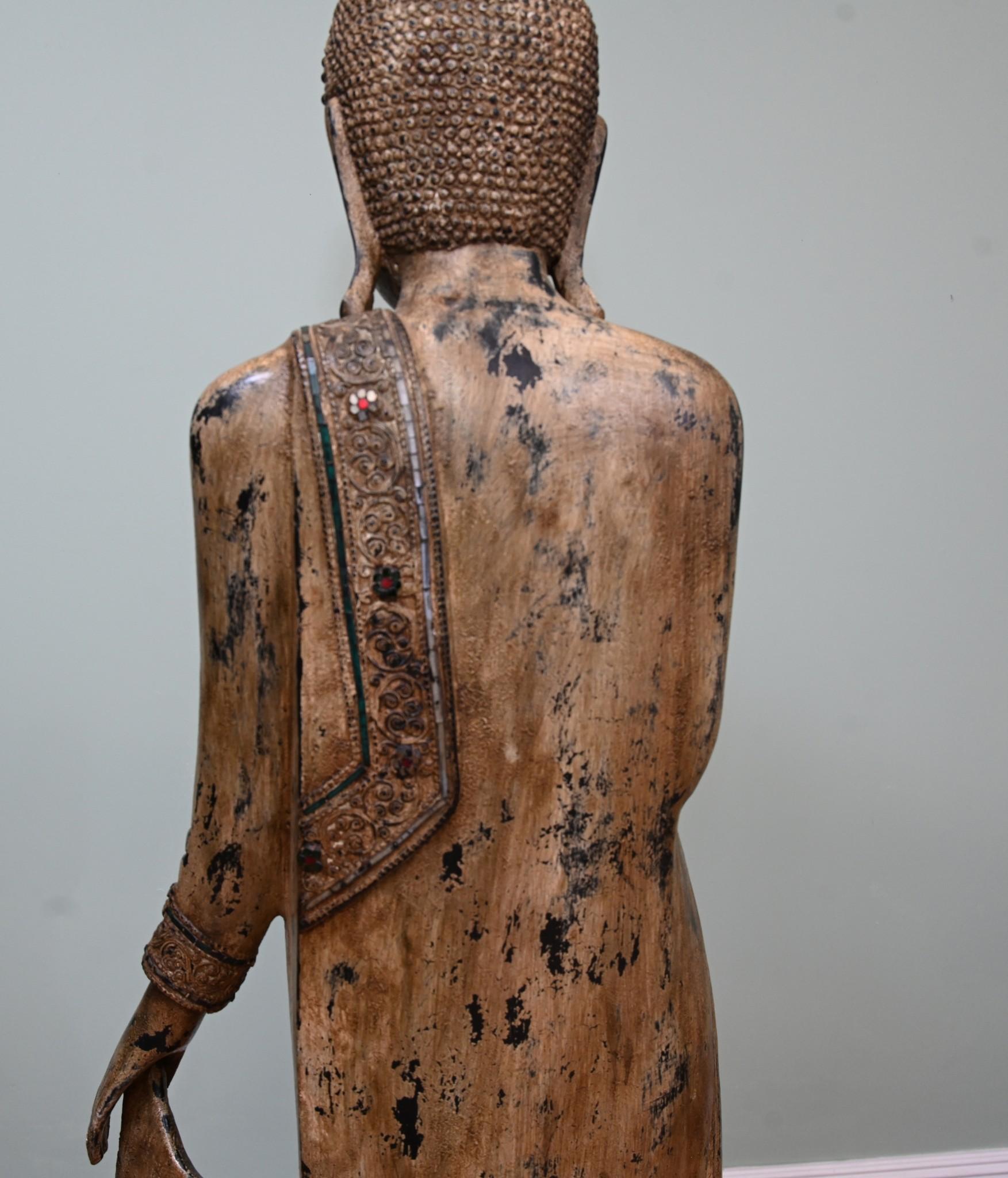 Estatua de Buda birmano de pie tallada Budismo Arte budista en Bueno estado para la venta en Potters Bar, GB
