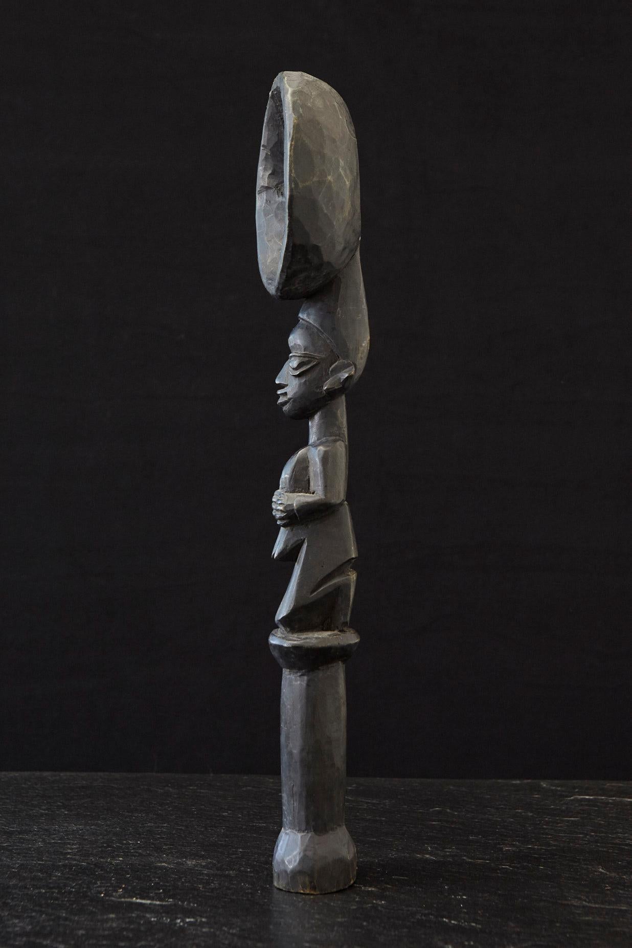 Nigerian Standing Carved Wooden Figural Spoon, Yoruba People, 1960s For Sale