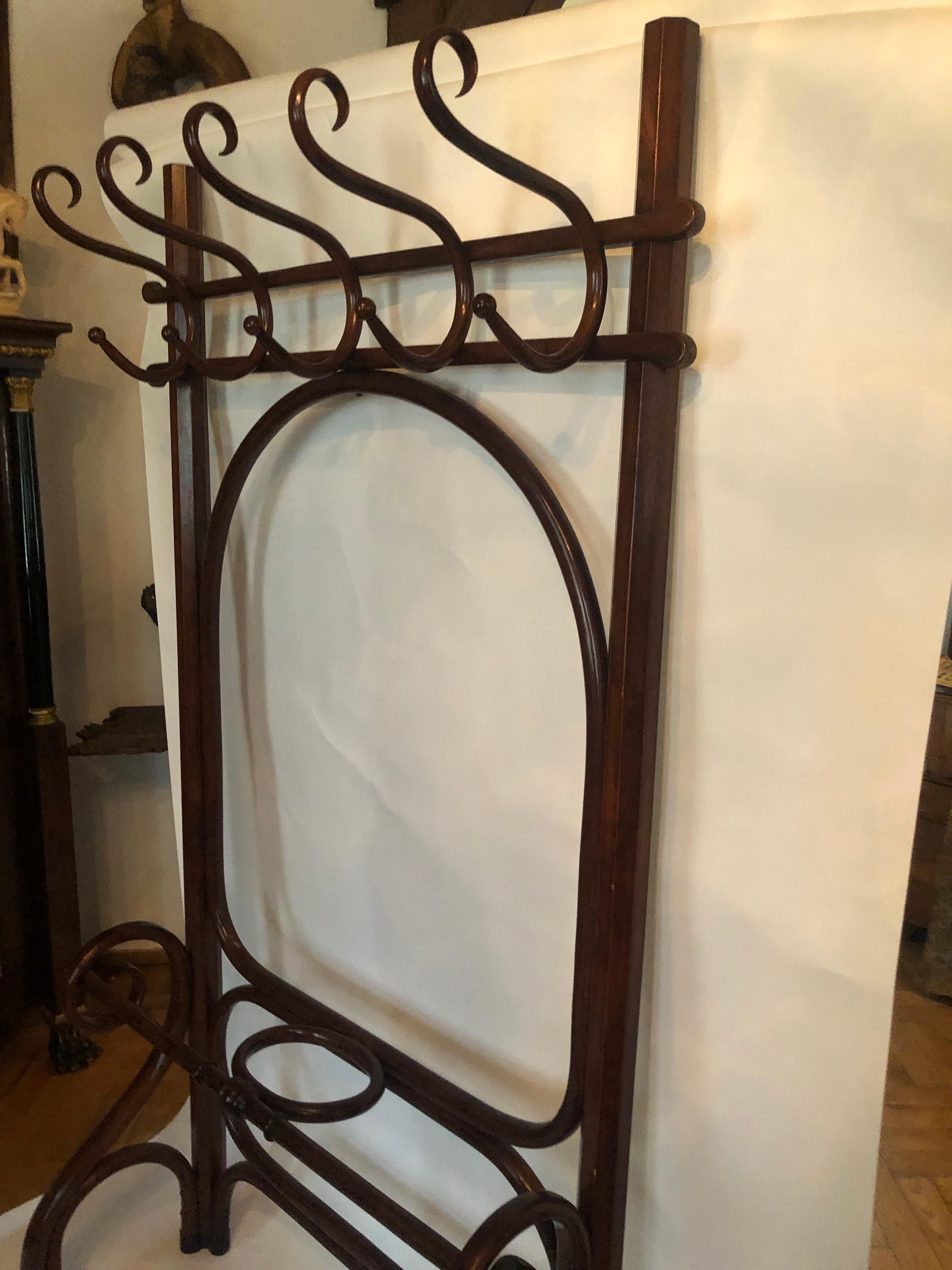Standing Coat Rack from Thonet, Vienna, 1900 For Sale 2