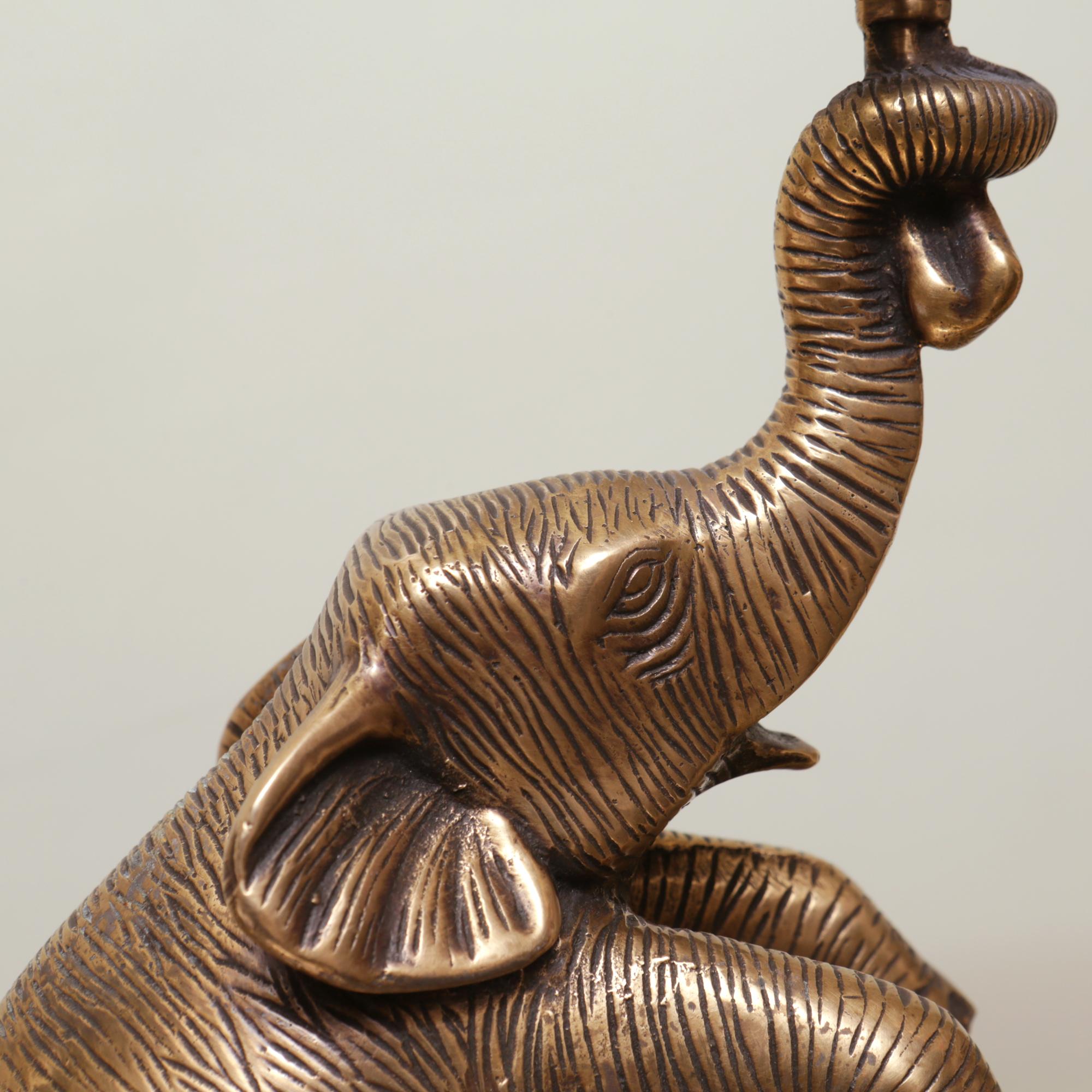 Stehender Elefant-Kerzenhalter (Messing) im Angebot