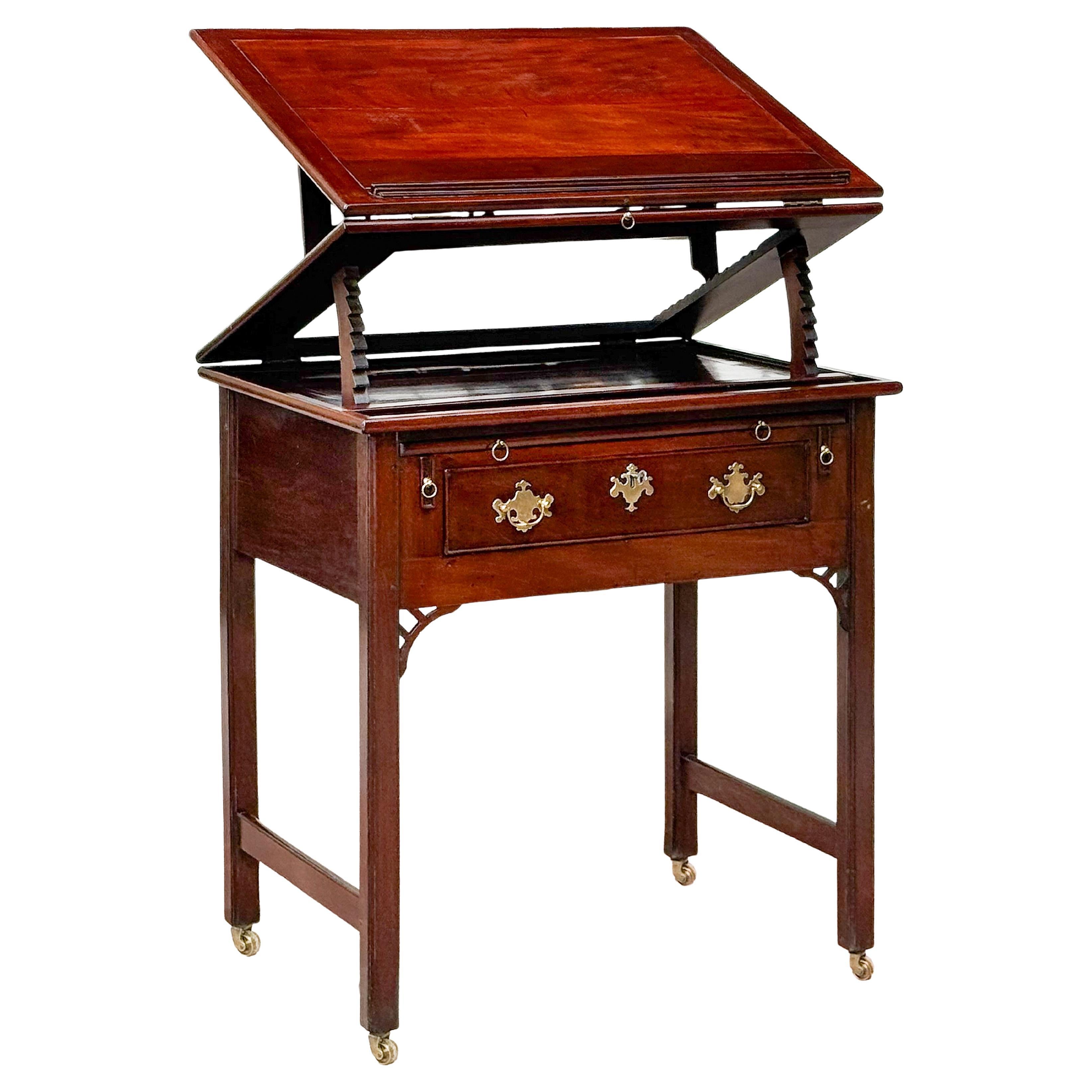 Table à dessin d
architecte en acajou de l
époque de George III en vente