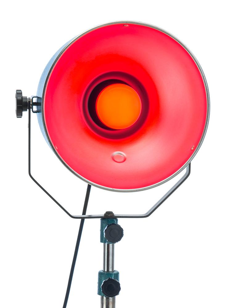 Lacquered Standing Flash-Head Spotlight For Sale