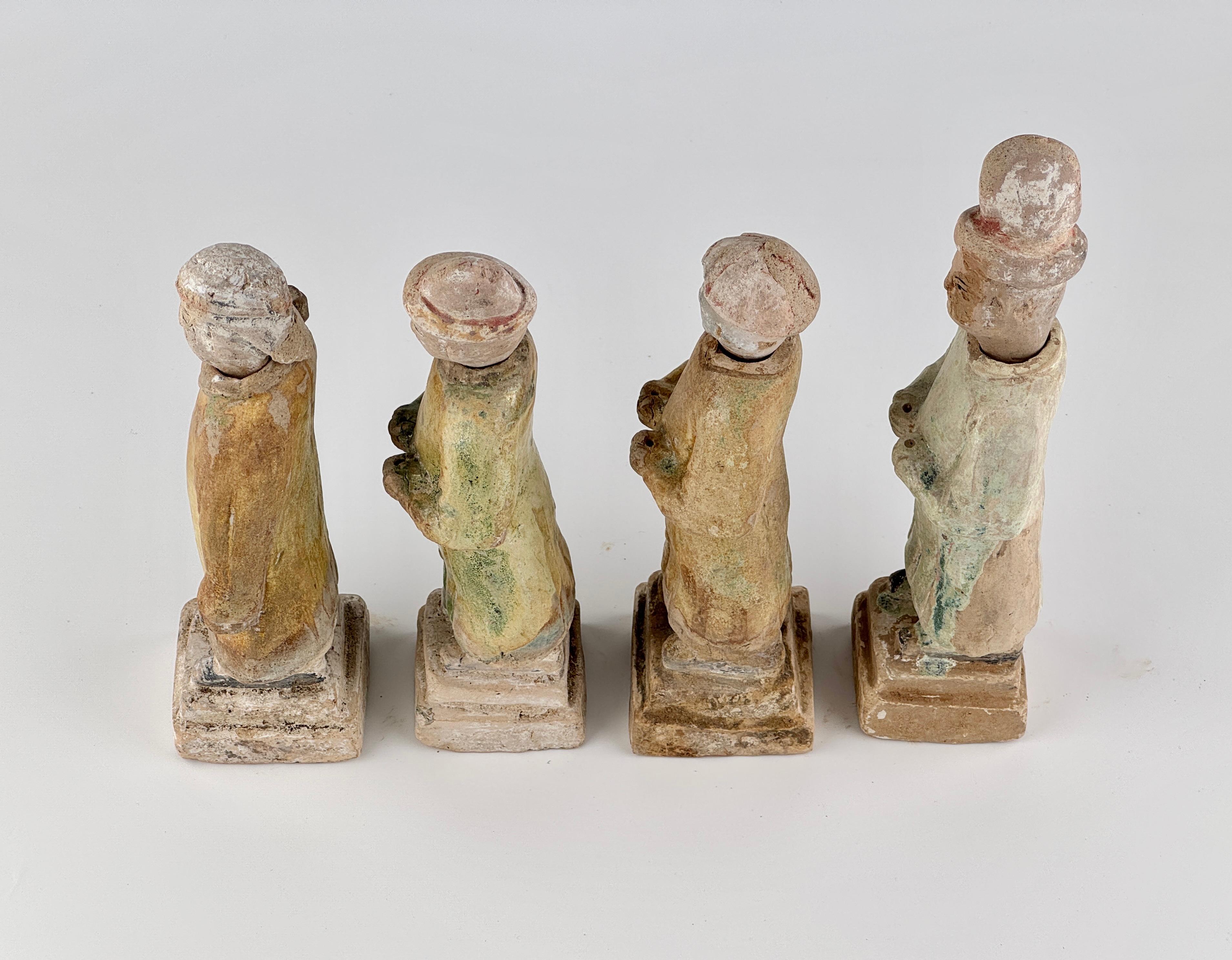 Four Green Glazed Pottery Attendant Figures, Ming Dynasty(1368-1644) For Sale 9