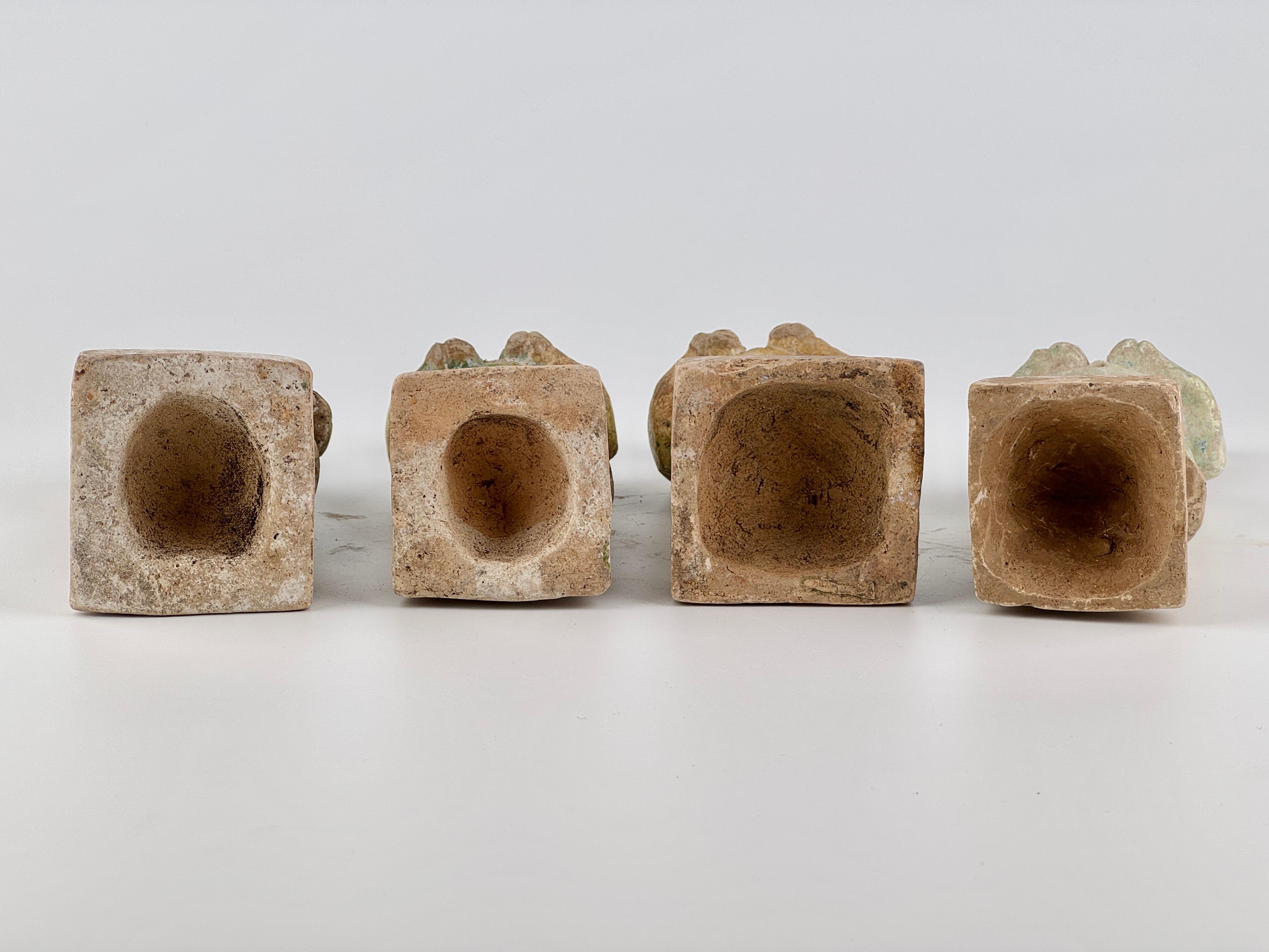 Four Green Glazed Pottery Attendant Figures, Ming Dynasty(1368-1644) For Sale 1
