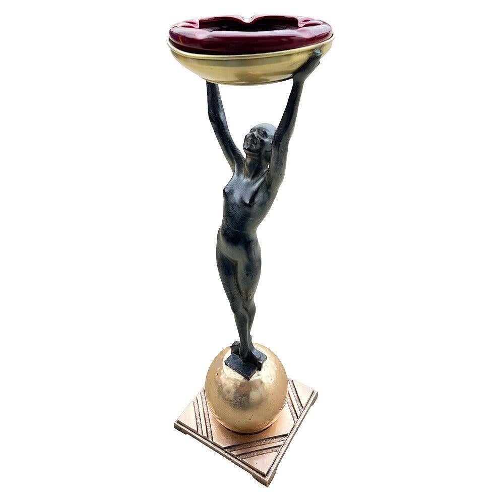 Americano Standing Nude on Ball Art Deco Sculptural Smoke Stand Model T330 by Frankart in vendita