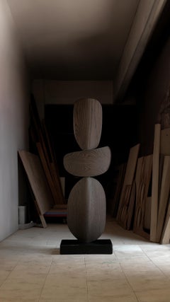Totem de sérénité en bois Stand No11 par NONO, un design de Joel Escalona