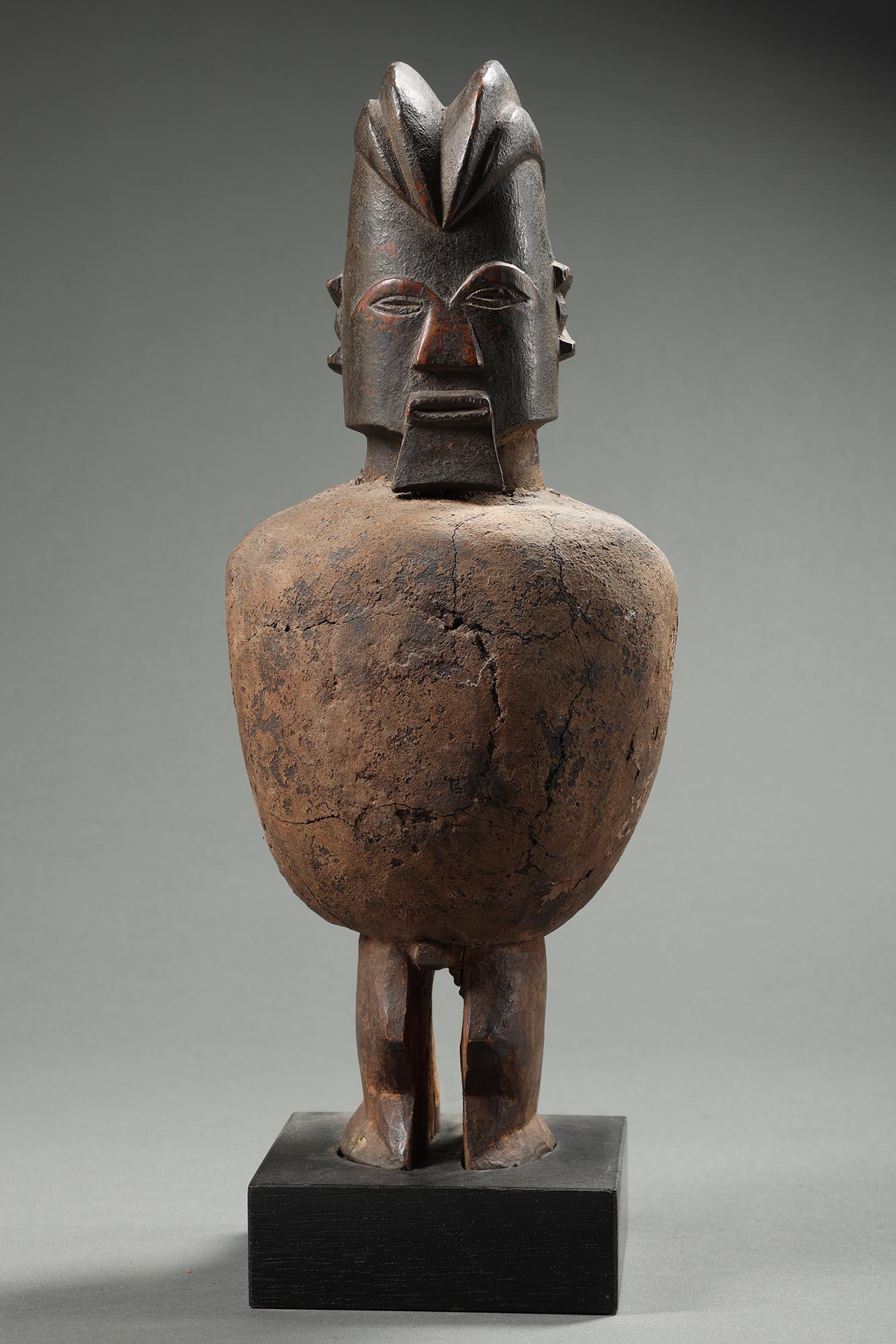 Tribal Standing Teke Fetish Figure with Hard Clay Bundle DRC Congo, Africa ex J Willis For Sale