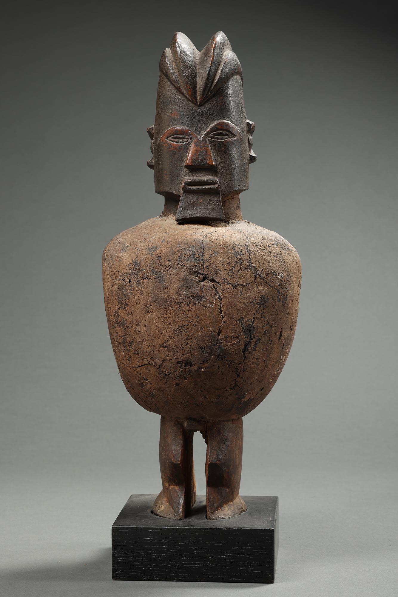 Congolese Standing Teke Fetish Figure with Hard Clay Bundle DRC Congo, Africa ex J Willis For Sale