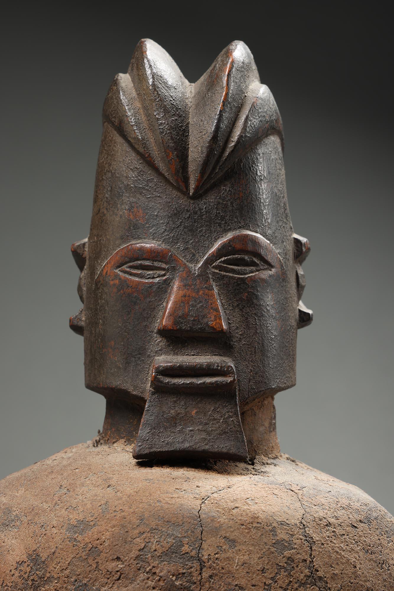20th Century Standing Teke Fetish Figure with Hard Clay Bundle DRC Congo, Africa ex J Willis For Sale