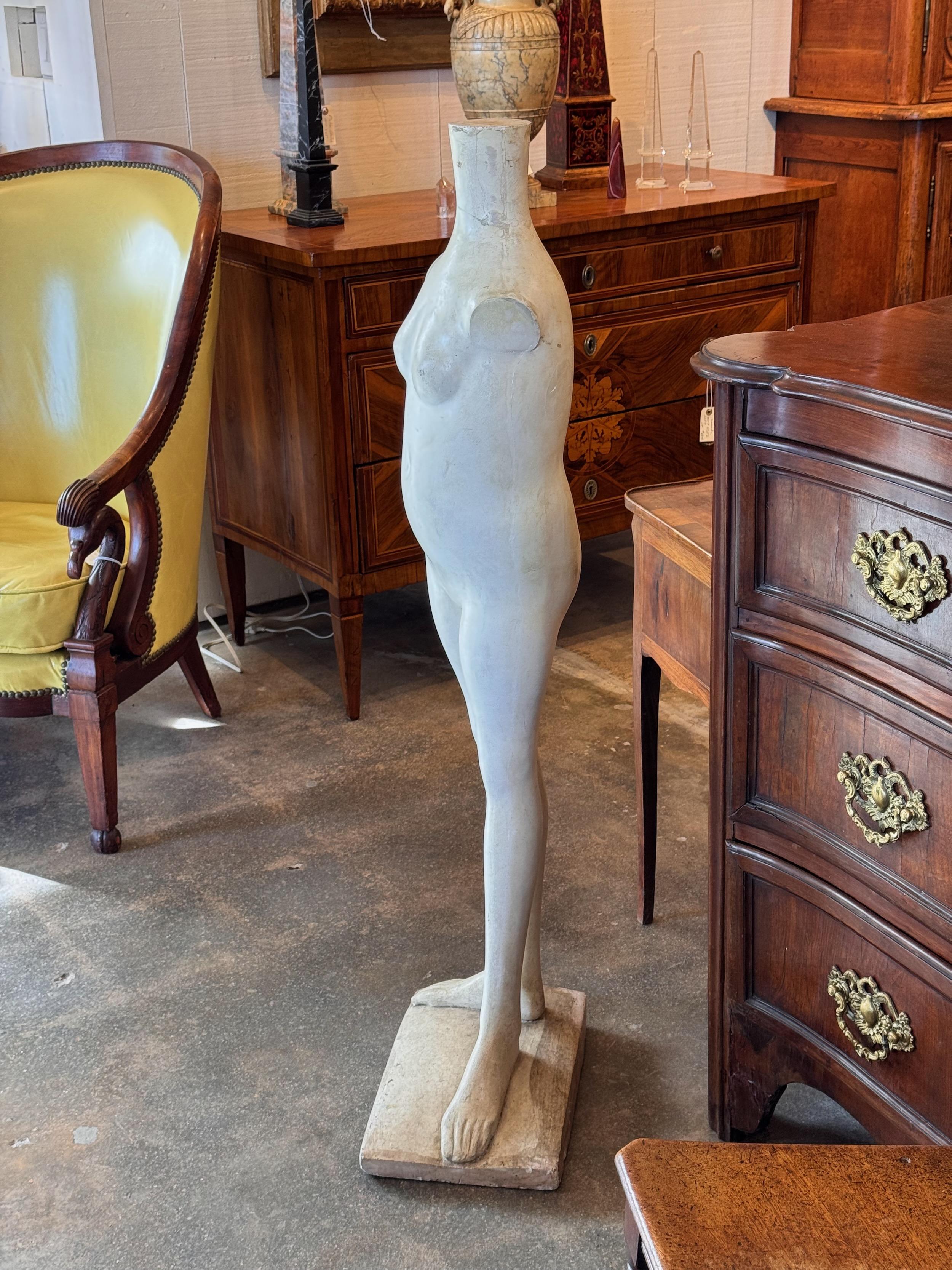 Scultura di torso in piedi in vendita 2