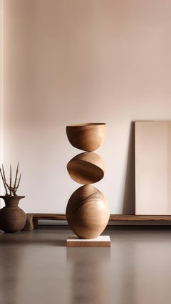 Still Stand No16: Totem in noce fatto a mano, un'opera d'arte serena di Escalona